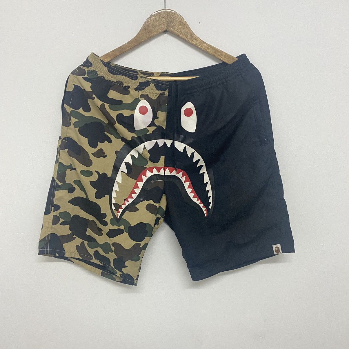 Half Shark Beach Shorts Black