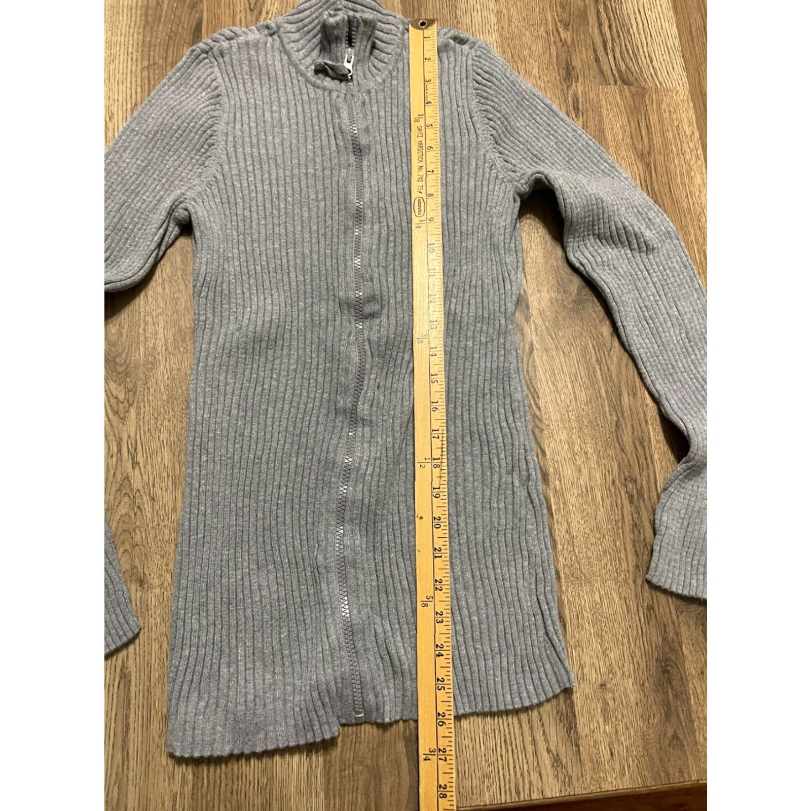 Vintage Ruff Hewn Shirt Women's Large Gray Full Zip Long Sleeve Knit Ribbed Modern Basic Casual Fall Spring Summer (Mens/Womens if applicable) Size L / US 10 / IT 46 - 6 Thumbnail