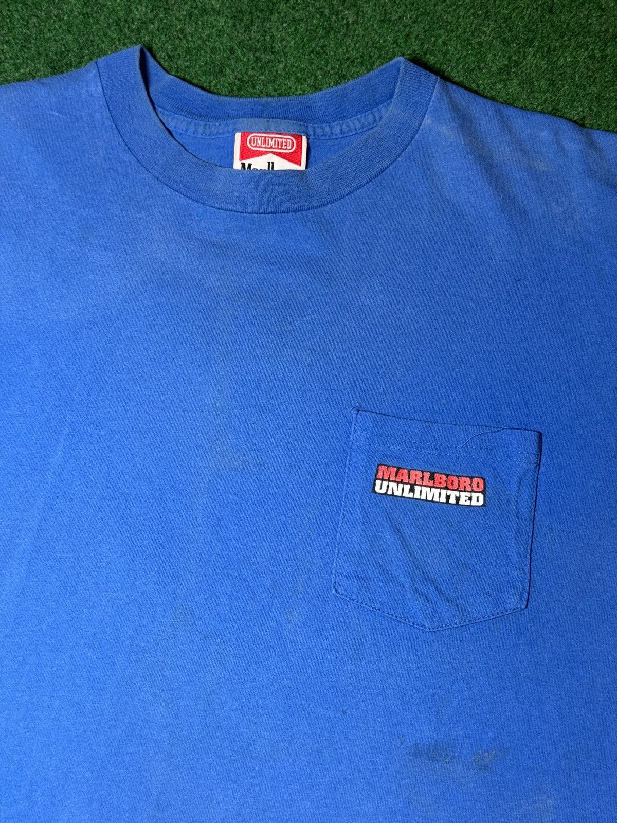Marlboro × Vintage Vintage 90s Marlboro Lone Wolf Pocket Tee USA Made T Shirt Size US XL / EU 56 / 4 - 4 Thumbnail