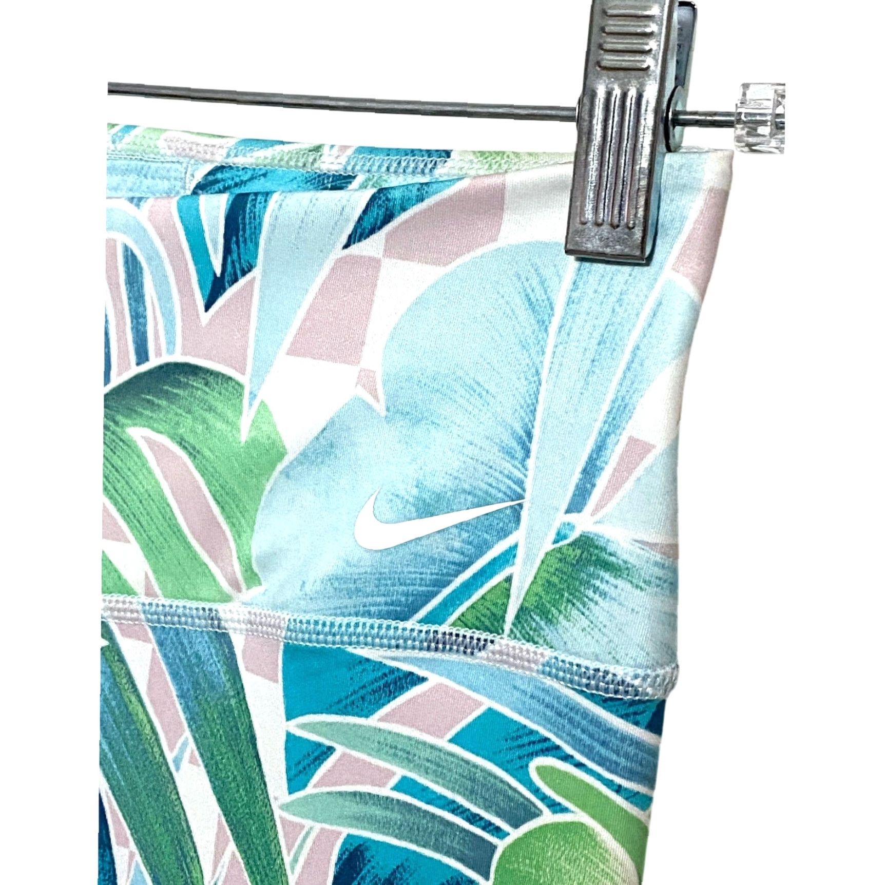 Nike Nike One Dri-Fit Leggings Womens M Tropical Vacation Resort Activewear Floral Beach Capri Pique Blue Size 32" / US 10 / IT 46 - 4 Thumbnail