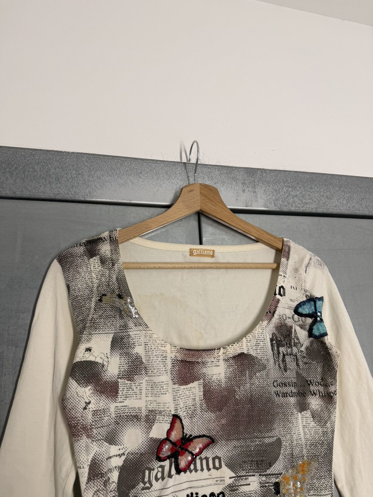 John Galliano Vintage John Galliano Gazette Rhinestones Butterfly’s Tee Size XS / US 0-2 / IT 36-38 - 2 Thumbnail