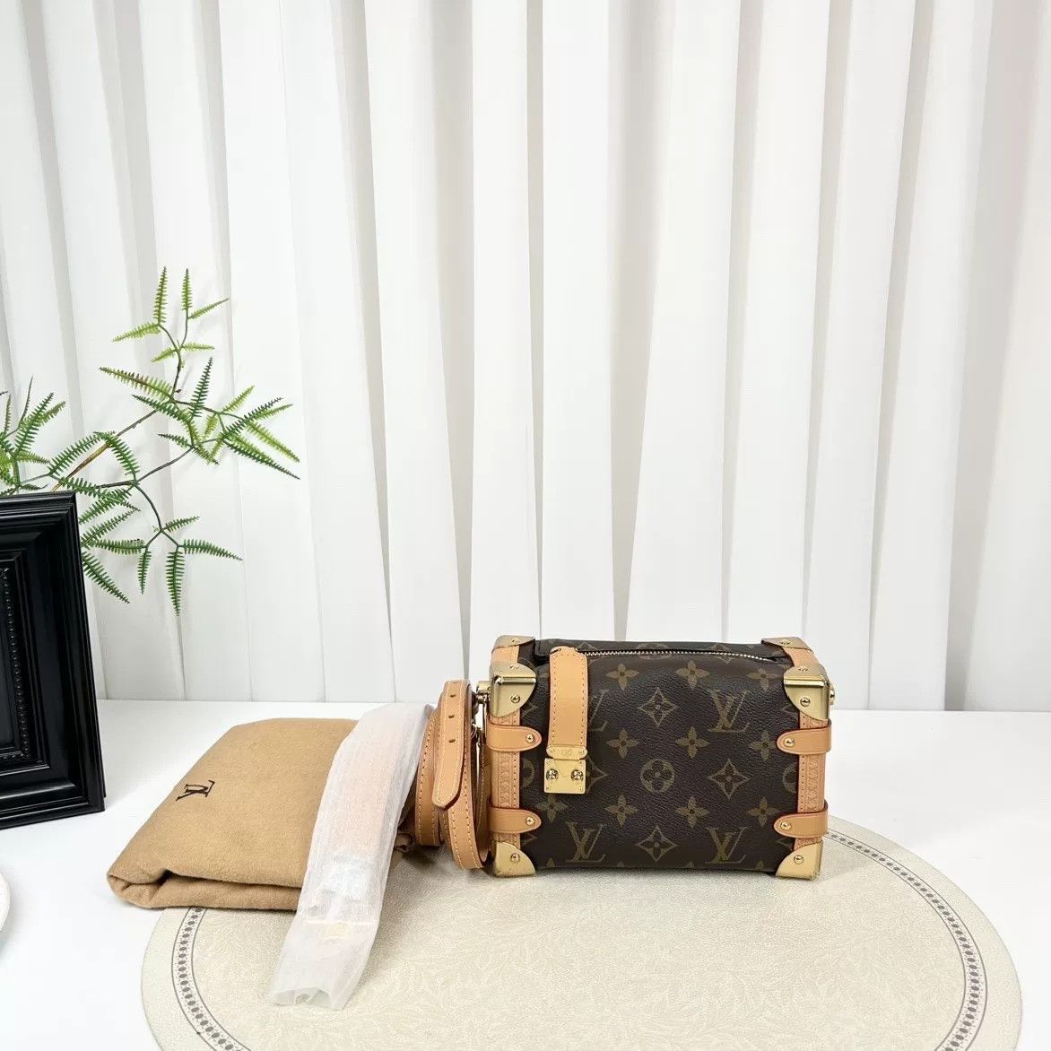 Louis Vuitton Pre-loved Bag Very good condition Size ONE SIZE - 1 Thumbnail