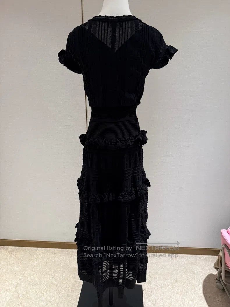 Chanel Chanel Black dress Size XS / US 0-2 / IT 36-38 - 2 Thumbnail