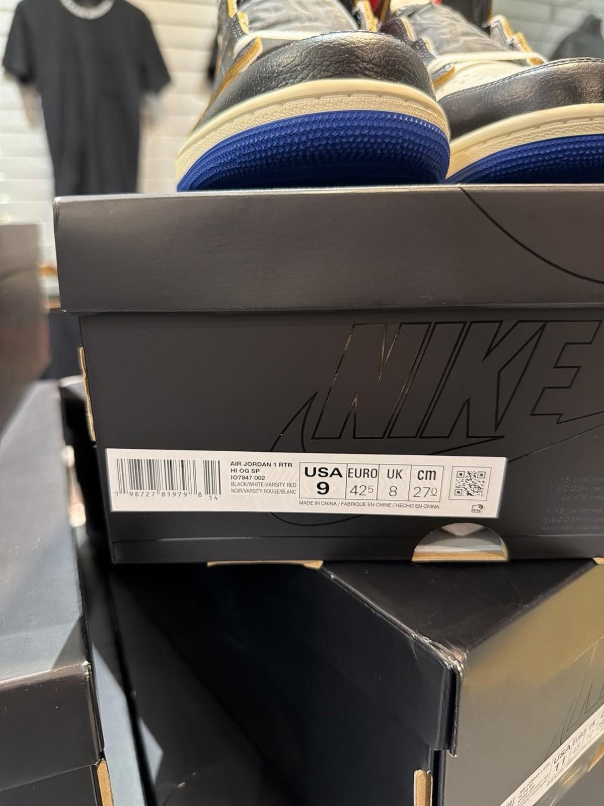 Jordan Brand Air Jordan 1 x Union x Fragment Black and Varsity Red (9) Size US 9 / EU 42 - 11 Thumbnail