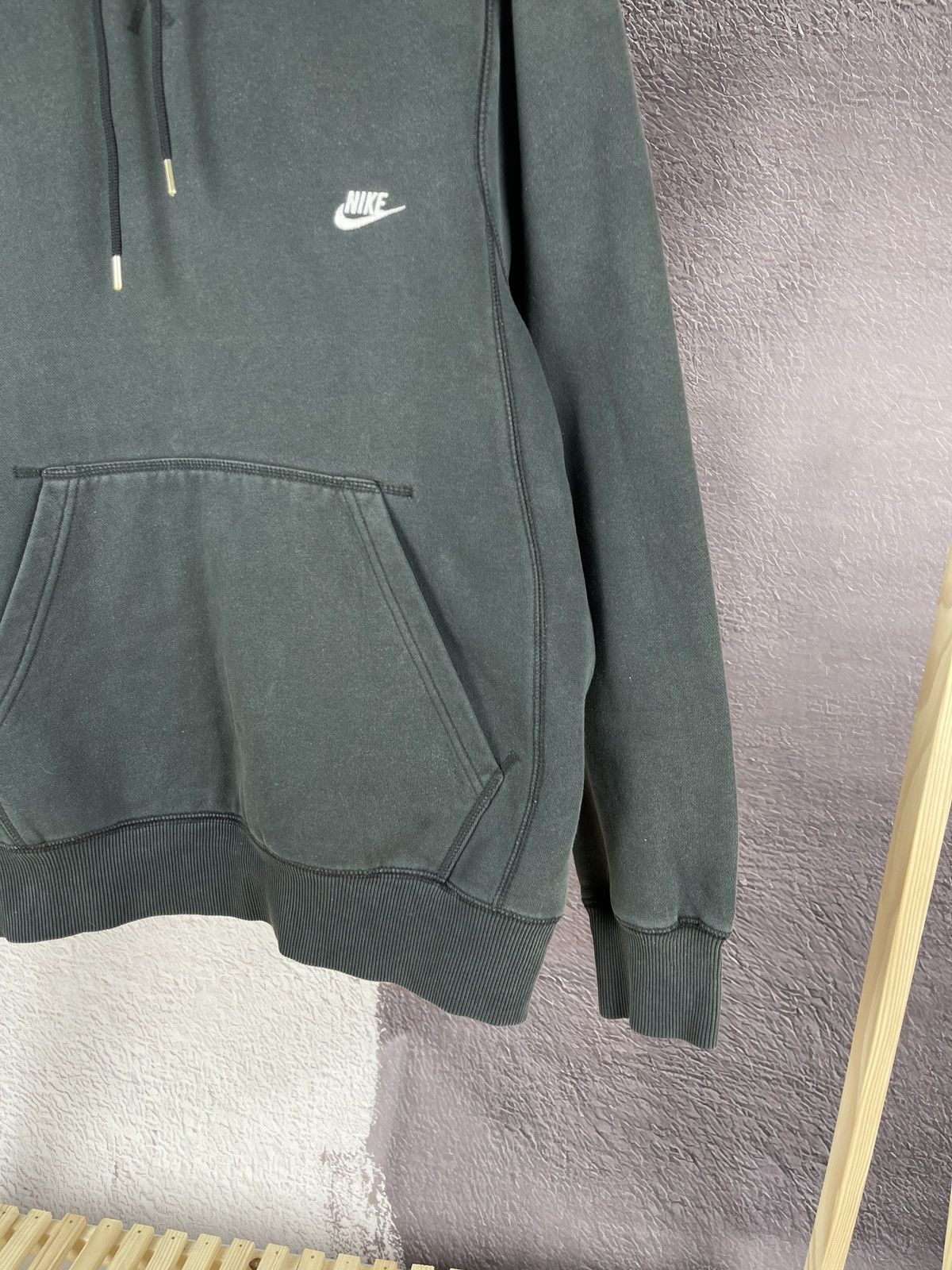 Nike × Vintage Nike vintage y2k black faded hoodie swoosh Size US M / EU 48-50 / 2 - 5 Thumbnail
