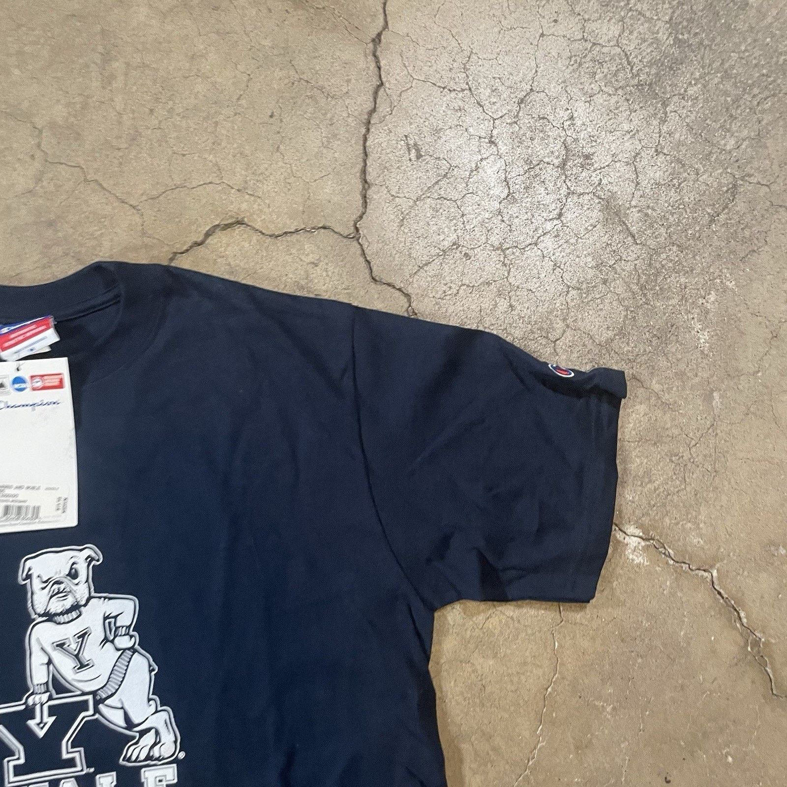 Champion YALE University Shirt Mens Size Medium Blue Short Sleeve Size US M / EU 48-50 / 2 - 3 Thumbnail