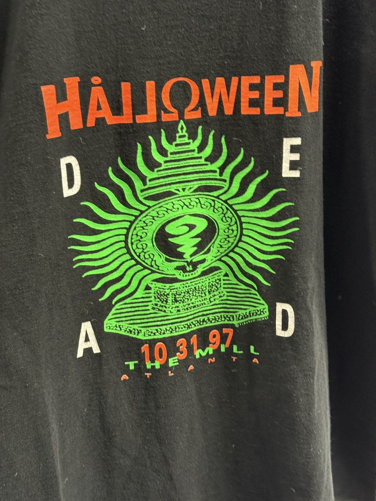 Vintage Vintage Grateful Dead 1997 Halloween Tee Size US XL / EU 56 / 4 - 2 Thumbnail