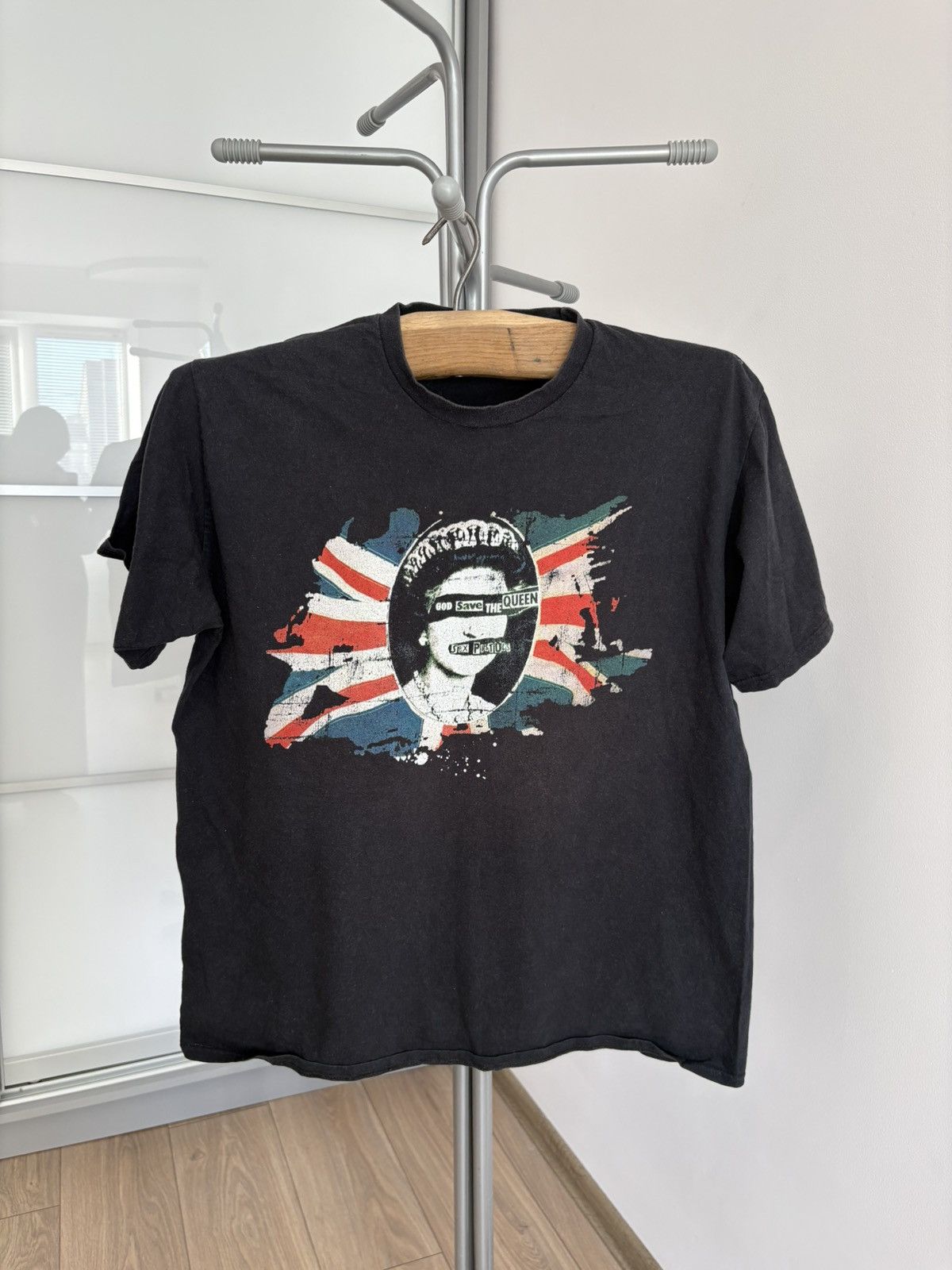 Band Tees Vintage Sex Pistols Y2K Rock Band tee 90's Size US L / EU 52-54 / 3 - 1 Thumbnail