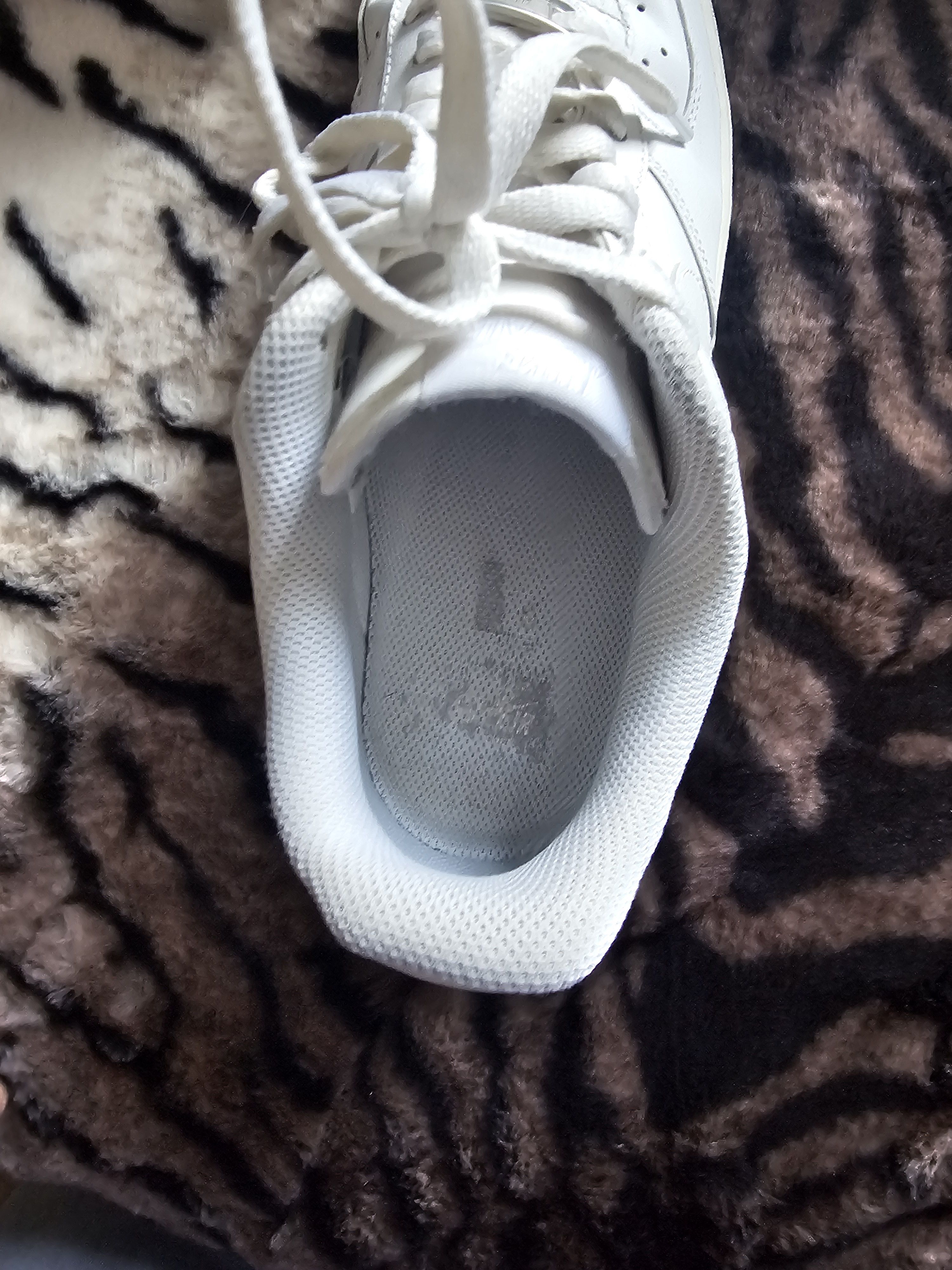 Nike Men's White Air Force1 '07 Size US 9 / EU 42 - 7 Thumbnail
