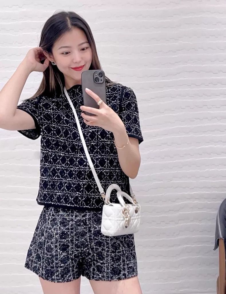 Dior Dior Tweed black and white rattan plaid shorts Size 24" / US 00 / IT 34 - 2 Thumbnail