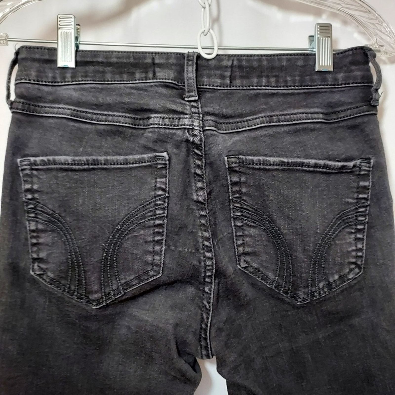 Hollister Hollister Crop High Rise Distressed Skinny Black Denim Jeans Size 28" / US 6 / IT 42 - 5 Thumbnail