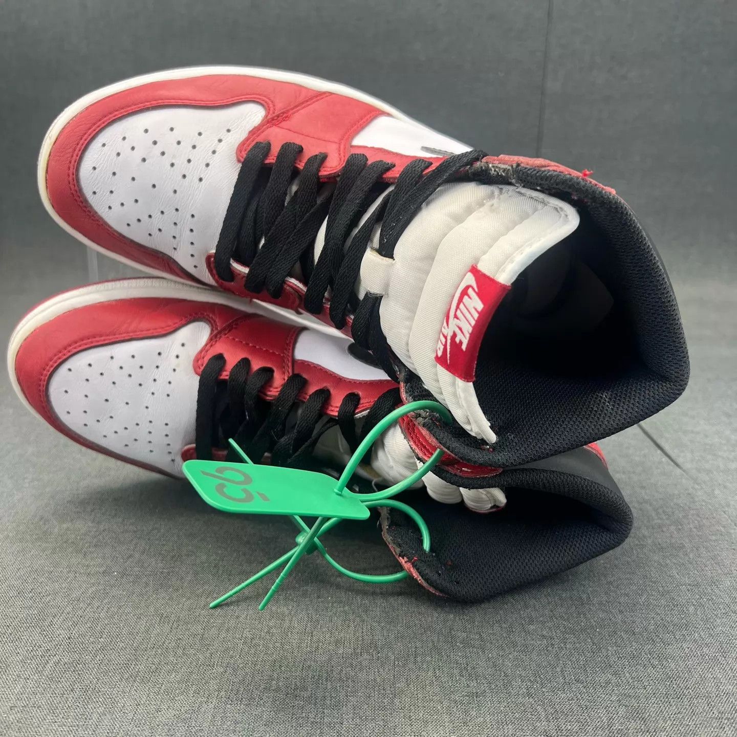 Nike AJ1 Chicago 2015 Size 43 New With Box Size US 10 / EU 43 - 8 Thumbnail