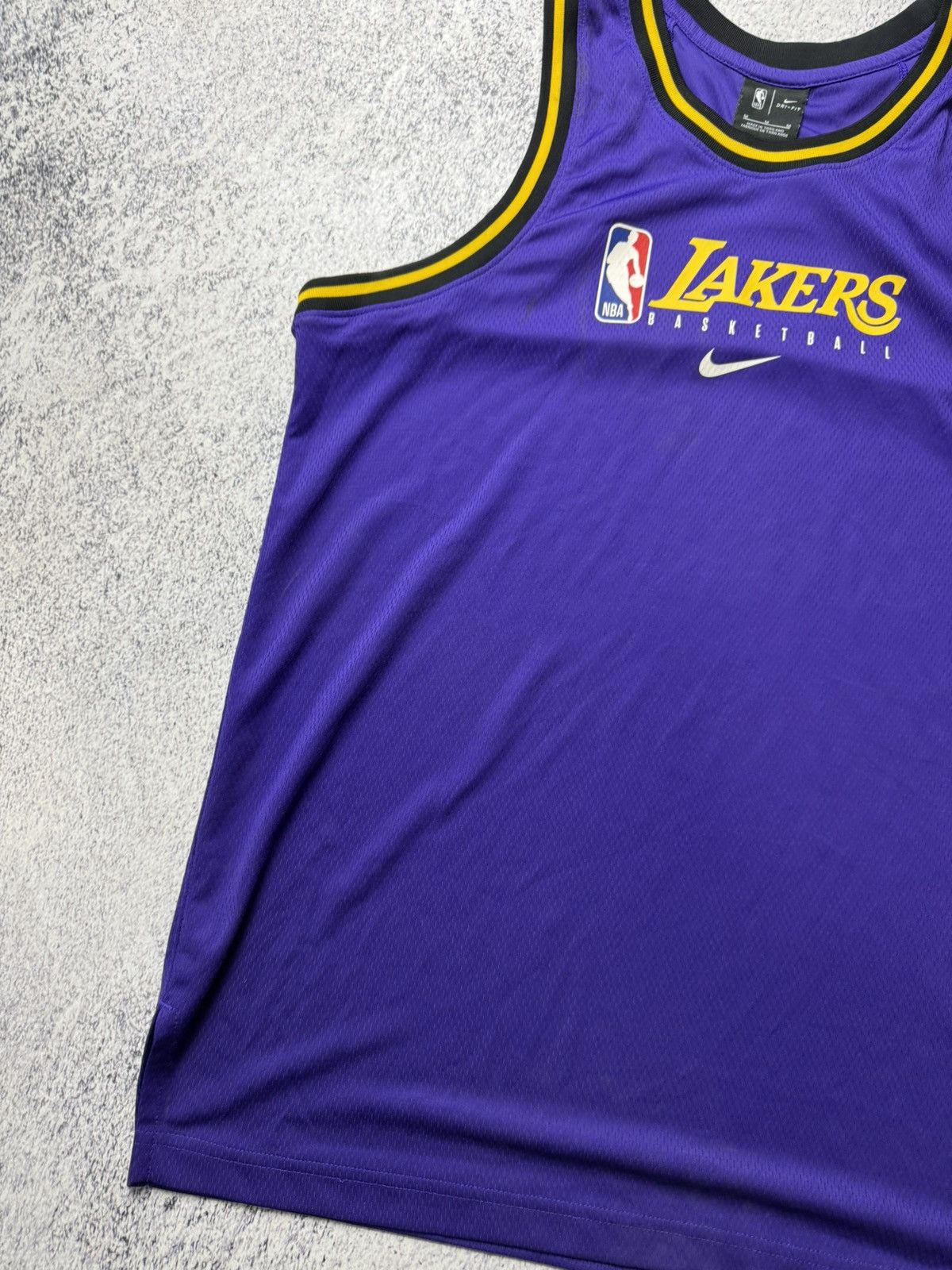 NBA Nike NBA Basketball Los Angeles Lakers Shirt Jersey Size: M Size US M / EU 48-50 / 2 - 3 Thumbnail