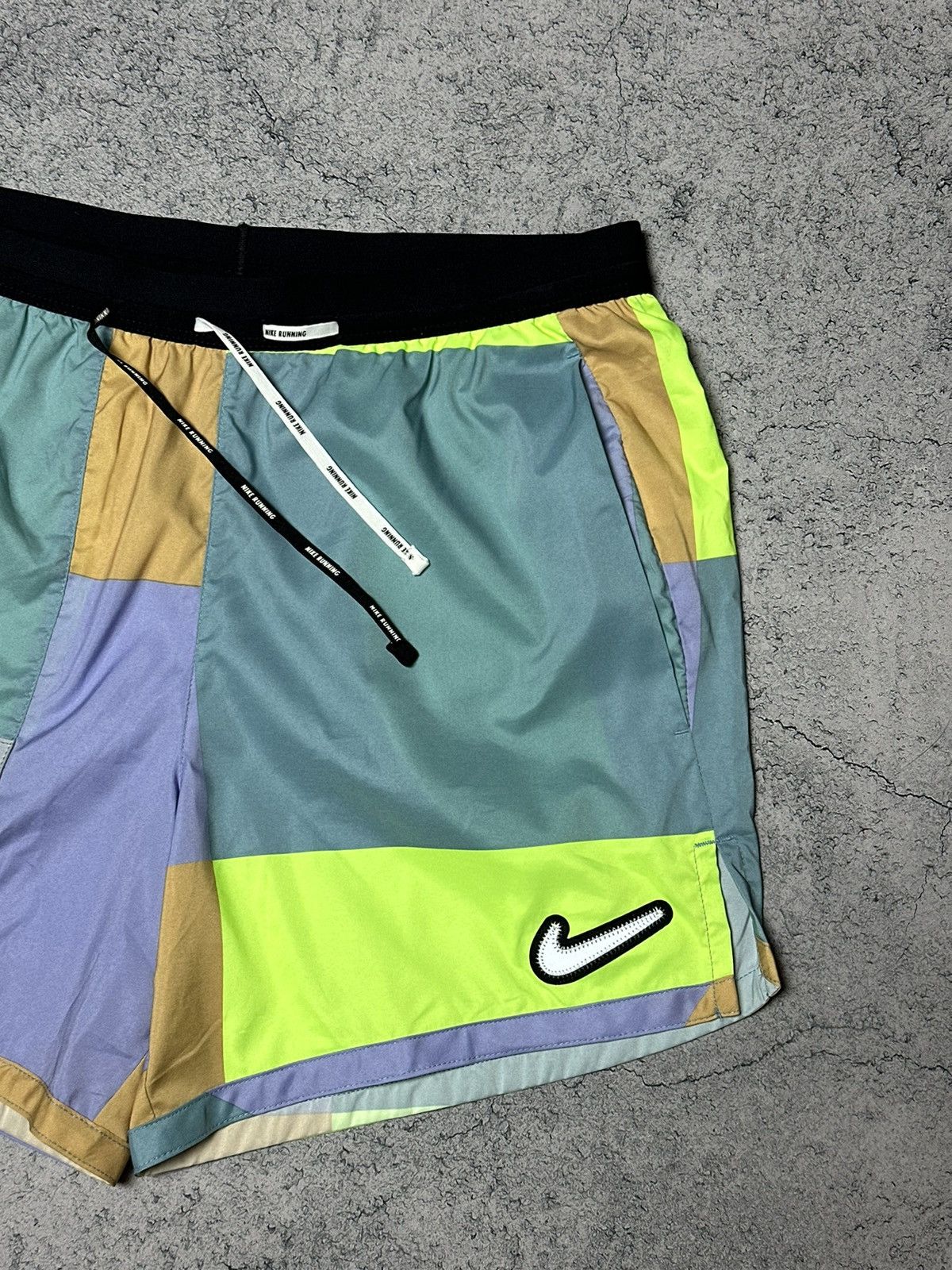Nike Nike Wild Run Patchwork Set Jacket + Shorts Suit Size US M / EU 48-50 / 2 - 17 Thumbnail