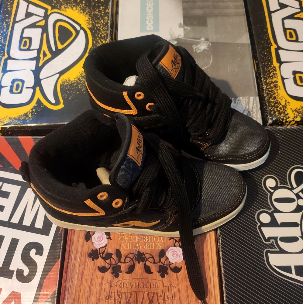 Vintage × Vintage Shoe Co. Adio Ruckus - is a vintage model from 2000 ...