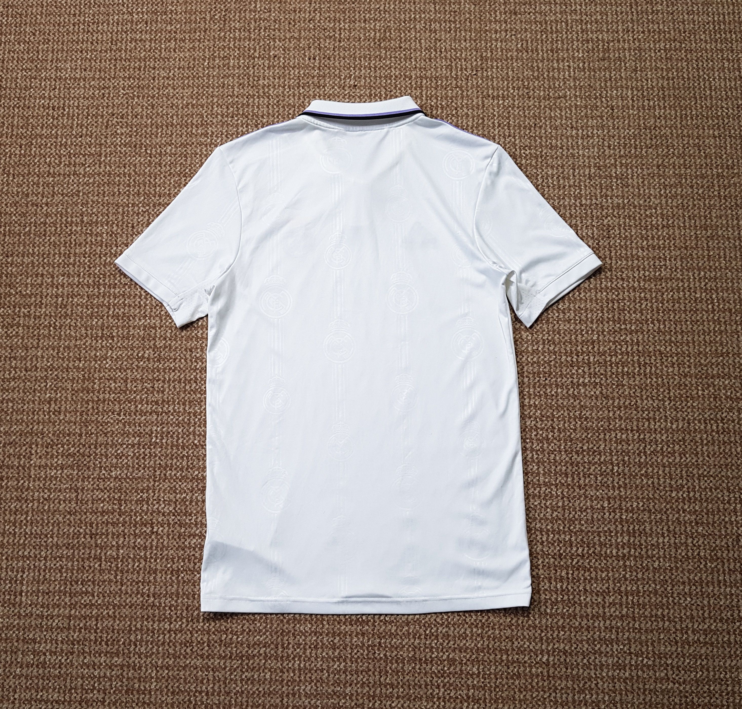Adidas Adidas Real Madrid 2022 Home Football Soccer Jersey Shirt S Size US S / EU 44-46 / 1 - 5 Thumbnail