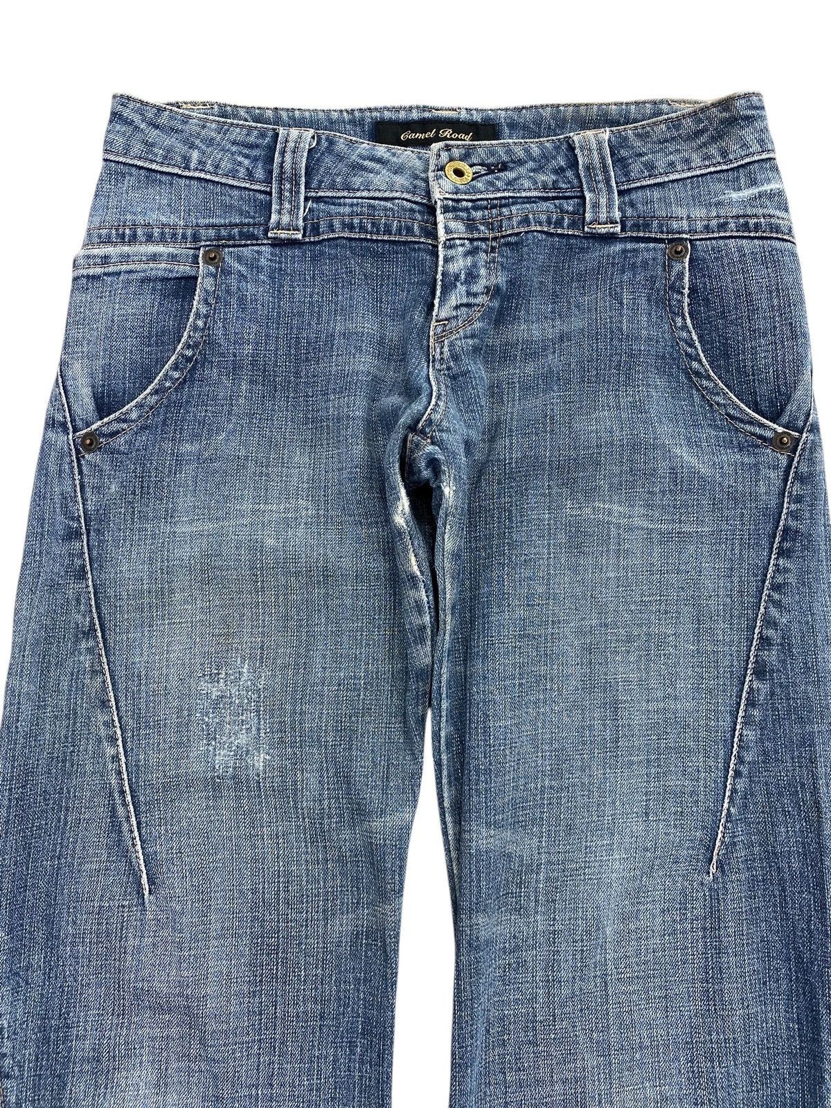 Japanese Brand Vintage Camel Road Blue Wash Style Flare Twist Jeans Size US 30 / EU 46 - 2 Thumbnail