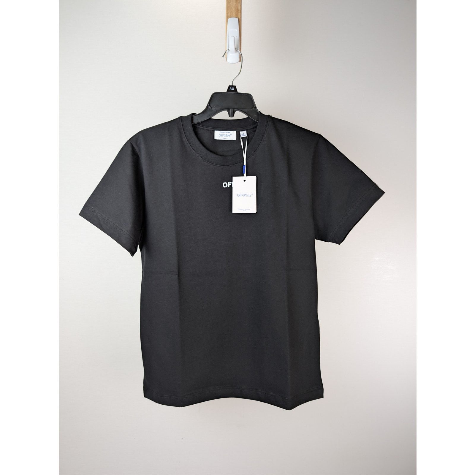 Off-White o1rshd1 Spray Can Arrow Slim S/S T-Shirt in Black Size US XL / EU 56 / 4 - 9 Thumbnail