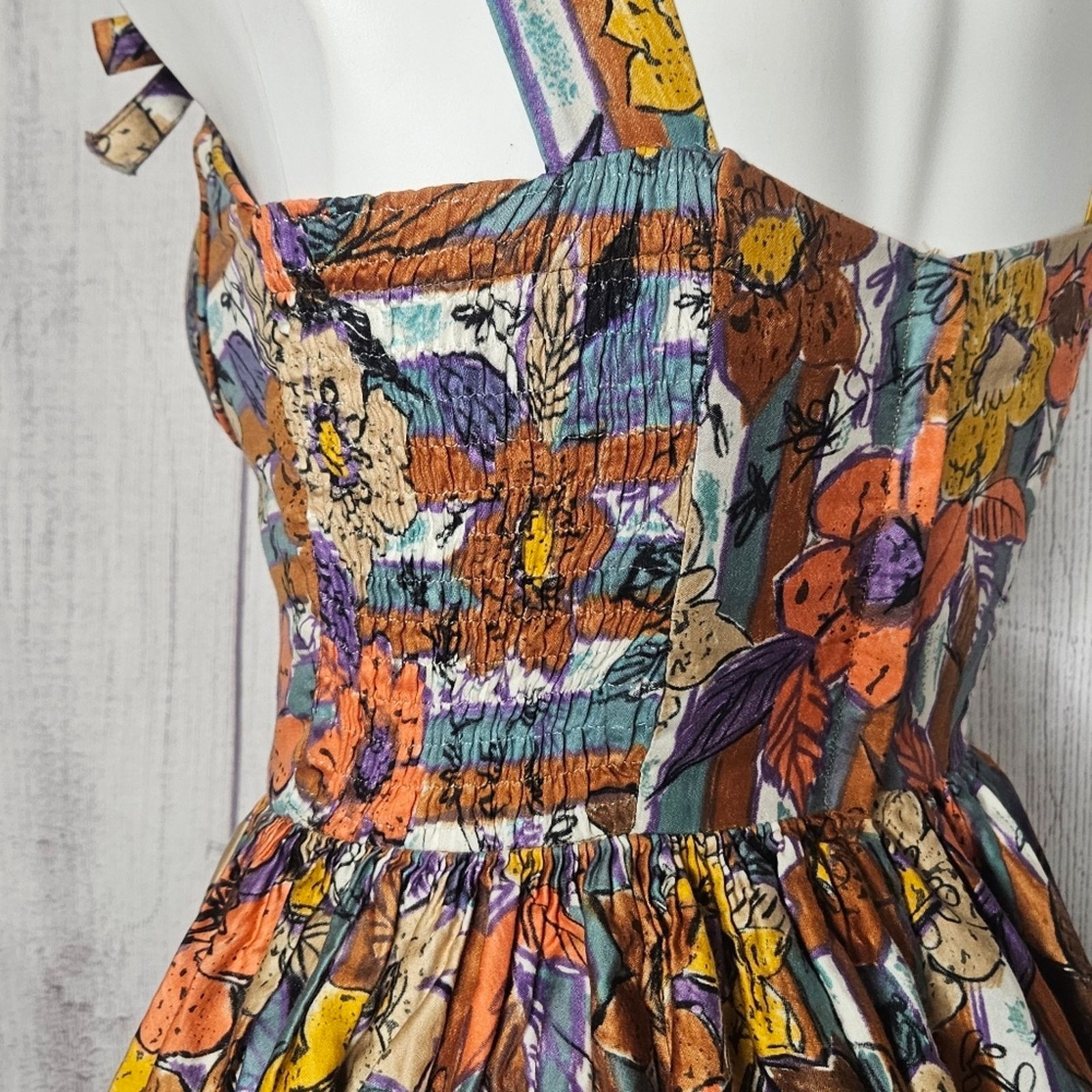 Vintage VTG 50s Candy Jones California Floral Smocked Sundress, sz S Size S / US 4 / IT 40 - 4 Thumbnail