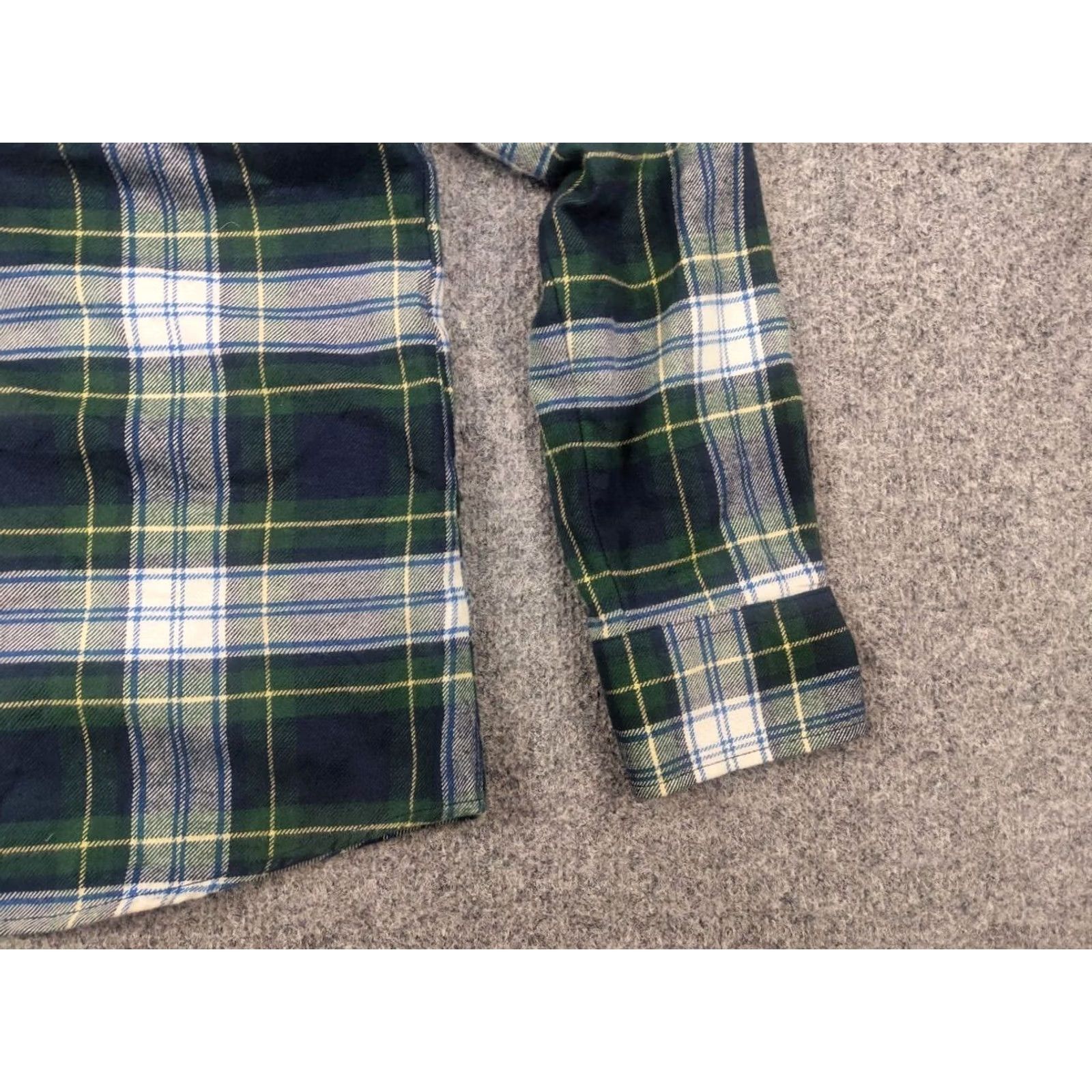 Dsquared2 Dsquared2 Design Dark Green Logo Check Flannel Long sleeve Shirt Button-Up Mens XS S Green Check Brand Dsquared2 Design 90s? Not Vintage Size US S / EU 44-46 / 1 - 6 Thumbnail