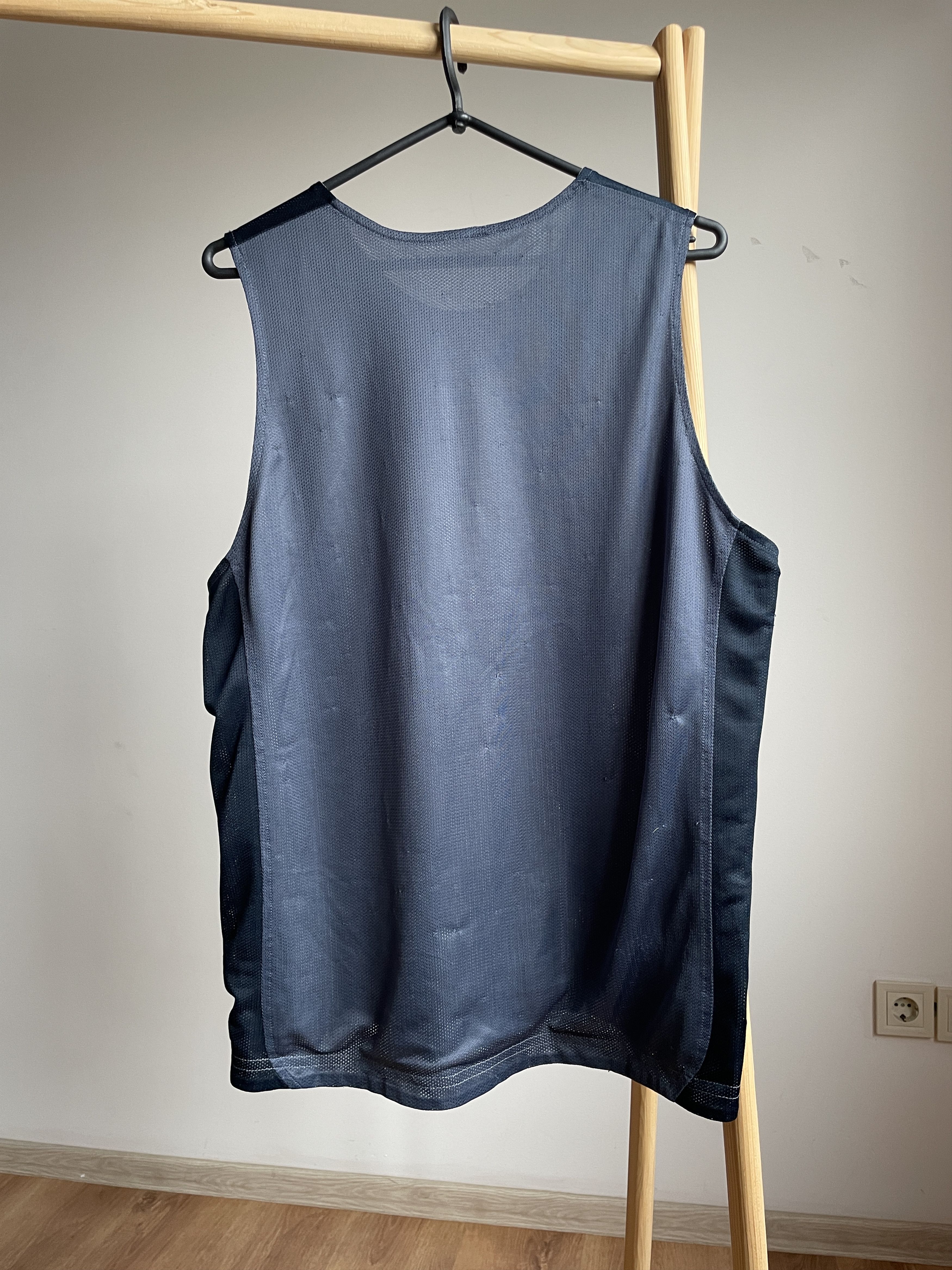 Nike Nike Vintage Y2K Mesh Reversible Swoosh Tank Top Size US L / EU 52-54 / 3 - 4 Thumbnail