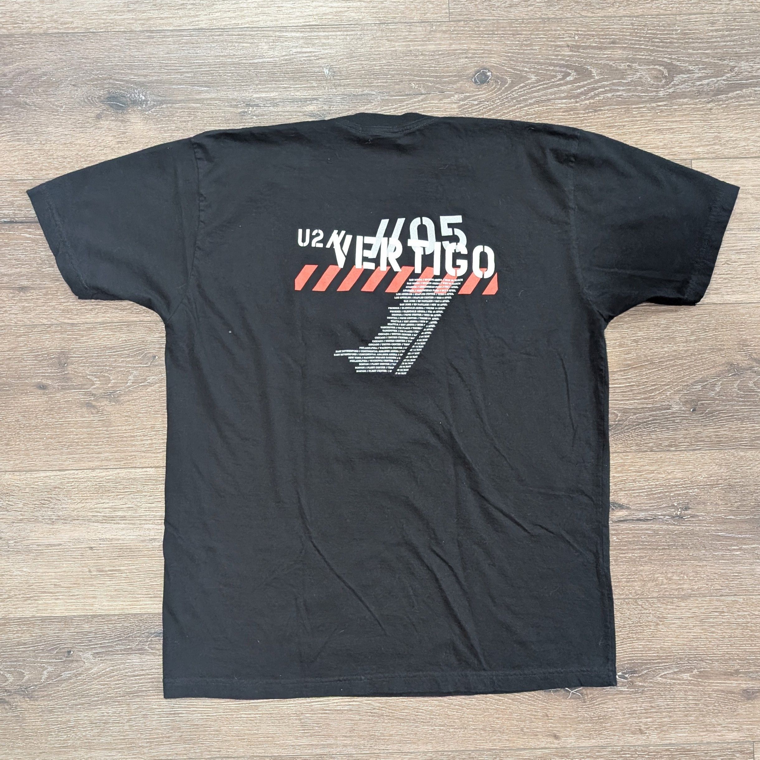 Band Tees Vintage U2 2005 Vertigo tour concert t-shirt - SIZE XL Size US XL / EU 56 / 4 - 4 Thumbnail