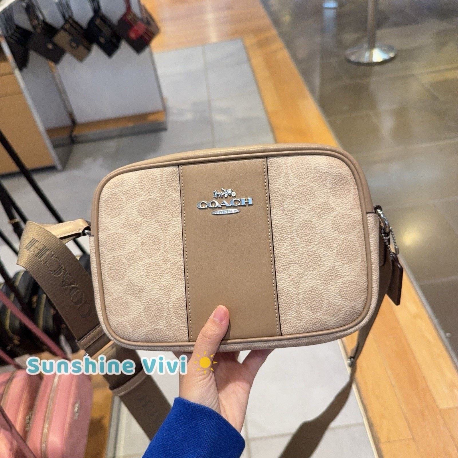 Coach NWT Coach Jamie Camera Bag Canvas Stripe CZ185 Sand/Taupe Size ONE SIZE - 5 Thumbnail