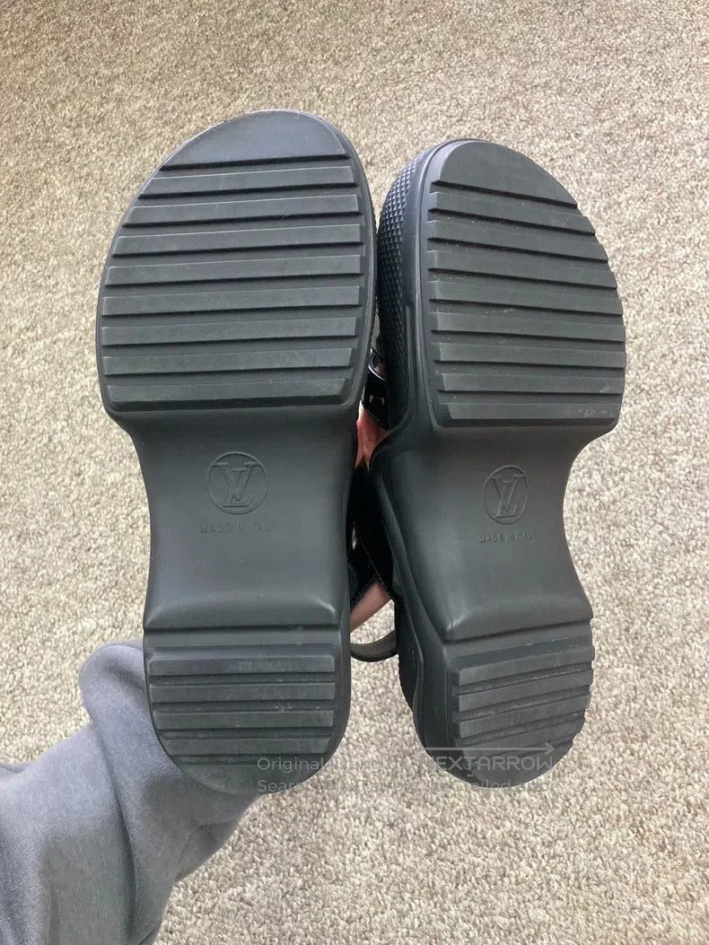Louis Vuitton Louis Vuitton Black patent leather Roman sandals Size US 4.5 / IT 34.5 - 6 Thumbnail