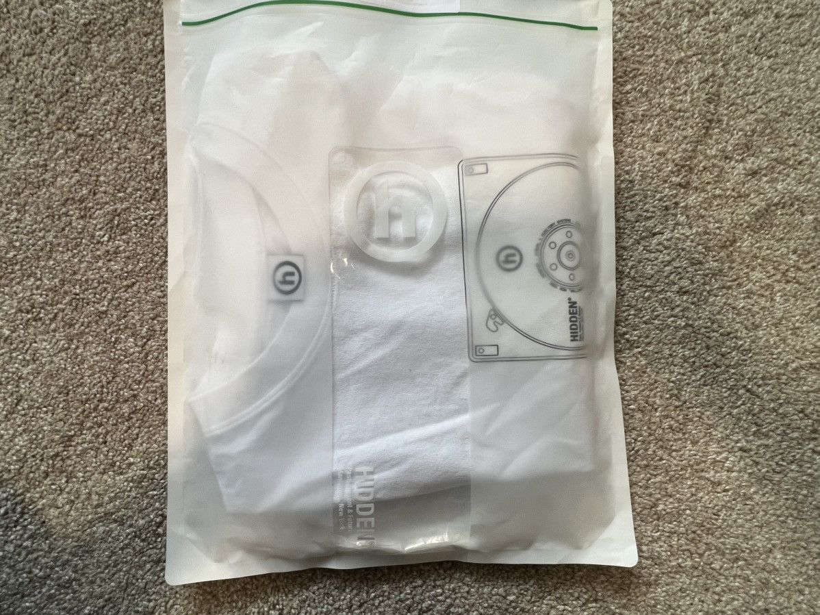 HIDDEN Hidden NY hard drive mini tee Size US M / EU 48-50 / 2 - 5 Thumbnail