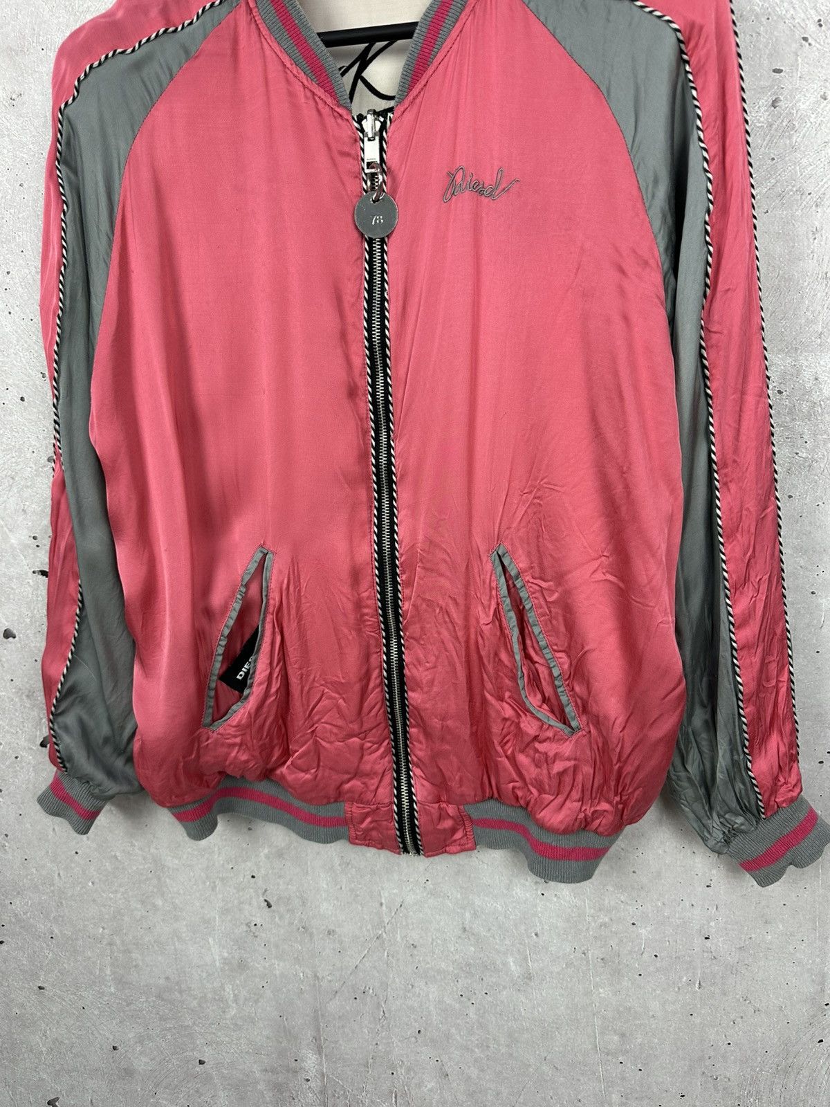 Diesel × Japanese Brand × Vintage Diesel Japanese Style Viscose Reversible Zip Women’s Bomber Size S / US 4 / IT 40 - 16 Thumbnail