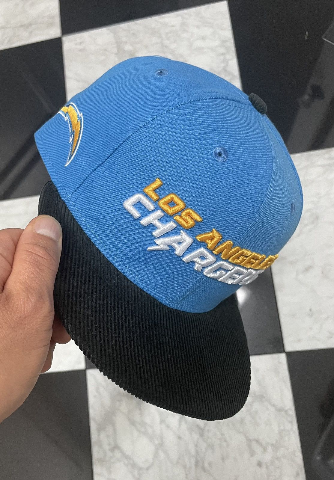 New Era 🔥 Chargers fitted with corduroy brim 7 1/8 Size ONE SIZE - 1 Thumbnail