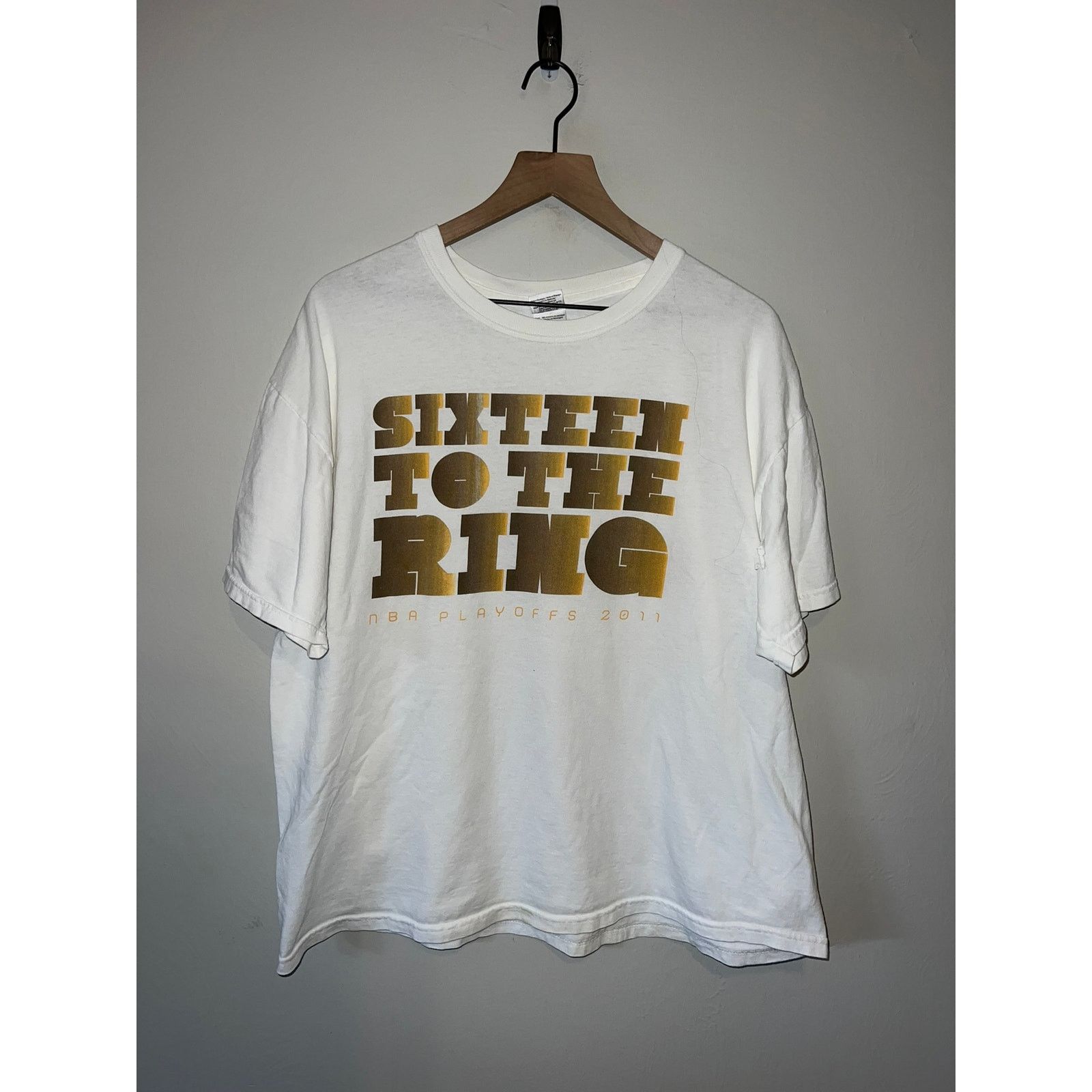 Gildan NBA Basketball Playoffs Shirt Sixteen to The Ring Tee XL Size US XL / EU 56 / 4 - 1 Thumbnail