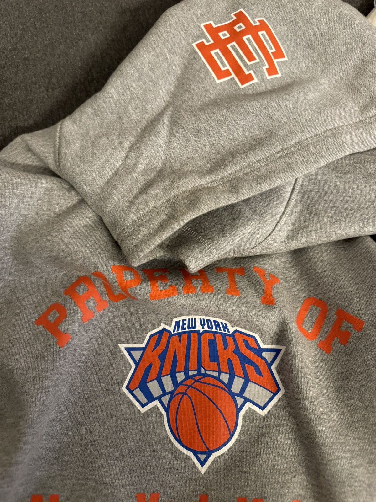 Image of Size XL Eric Emanuel Knicks Hoodie in Grey, Men's