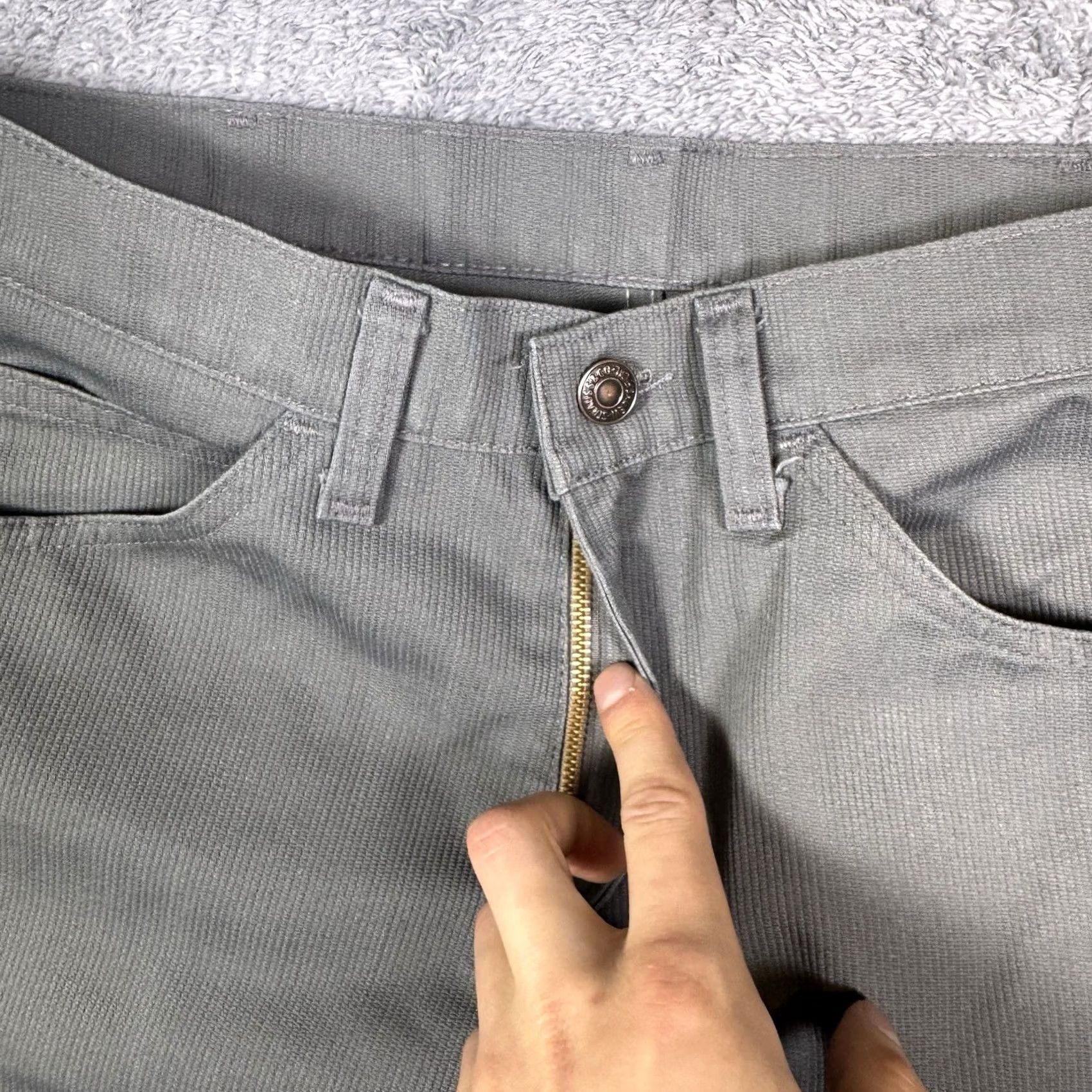 Levi's VINTAGE Levi's 517 Pants Mens 33x33 Corduroy Talon STA-PREST Rockabilly 1991 Size US 33 - 6 Thumbnail