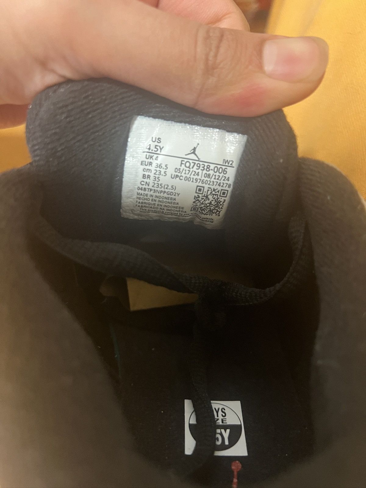 Jordan Brand SIZE 6 W0MAN - Jordan 4 RM Black Sail Brand New No Box Size US 6 / IT 36 - 6 Thumbnail