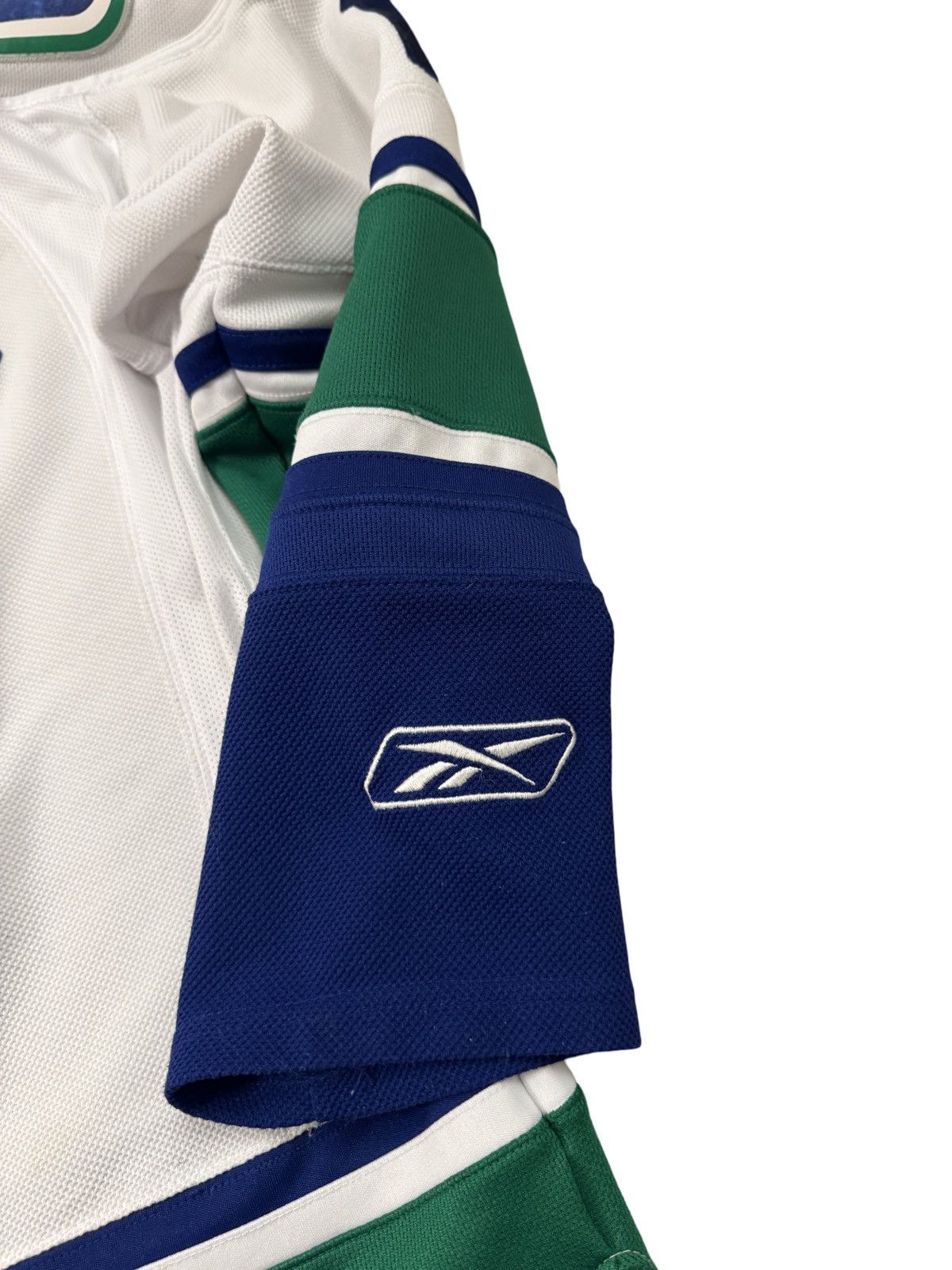 NHL × Reebok × Vintage 2010 NHL Vancouver Canucks Ryan Kesler #17 Jersey/NHL Jersey Size US M / EU 48-50 / 2 - 8 Thumbnail