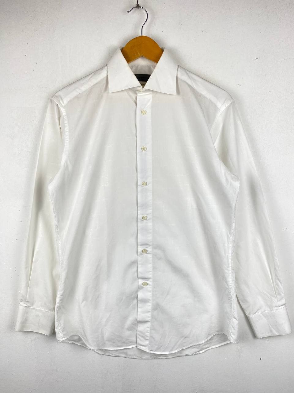 Givenchy givenchy monogram white shirt nice design Size US L / EU 52-54 / 3 - 1 Thumbnail