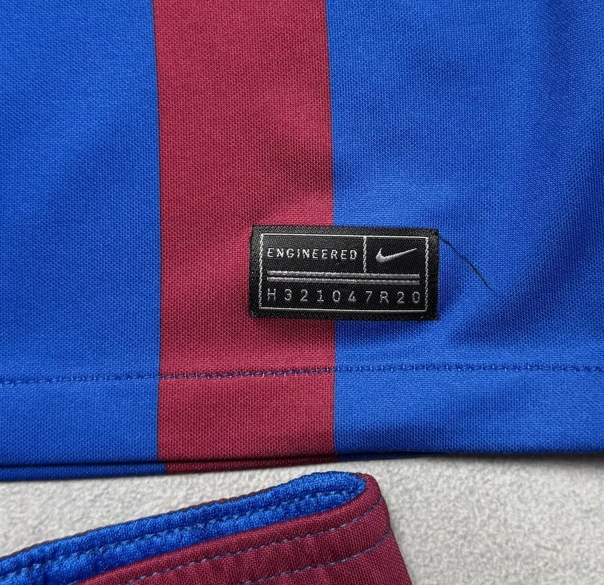 Nike Barcelona 2021 2022 Home Football Shirt Jersey Shorts Nike Size US M / EU 48-50 / 2 - 12 Thumbnail