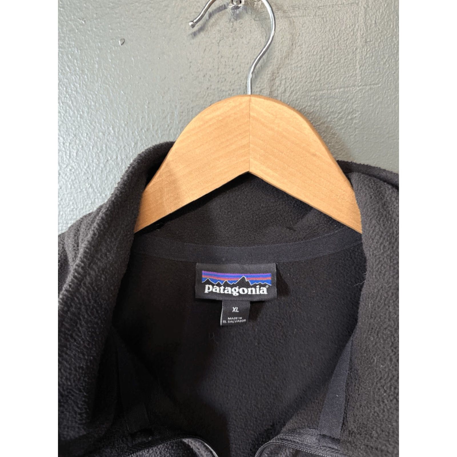 Patagonia Patagonia Sweatshirt 1/4 Zip Mock Neck Fleece Mens XL Black Size US XL / EU 56 / 4 - 3 Thumbnail