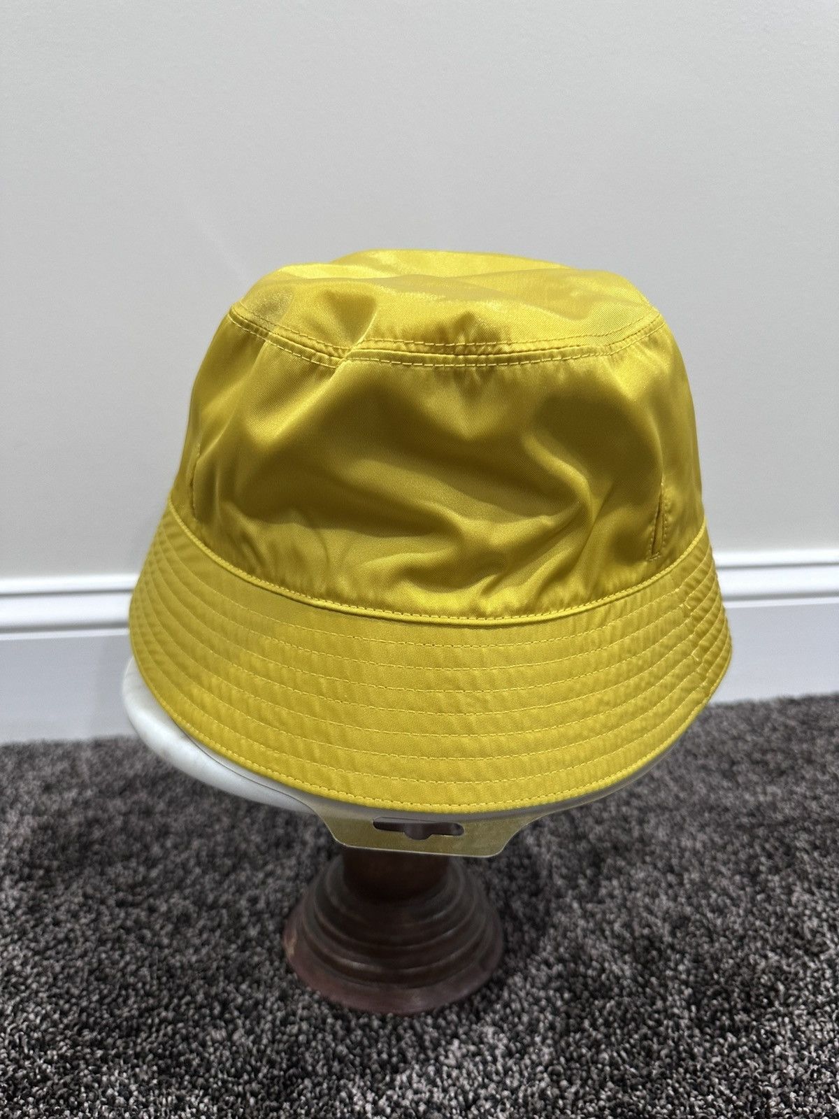 Prada Prada Yellow Re-Nylon Triangle Pouch Logo Bucket Hat Size ONE SIZE - 5 Thumbnail