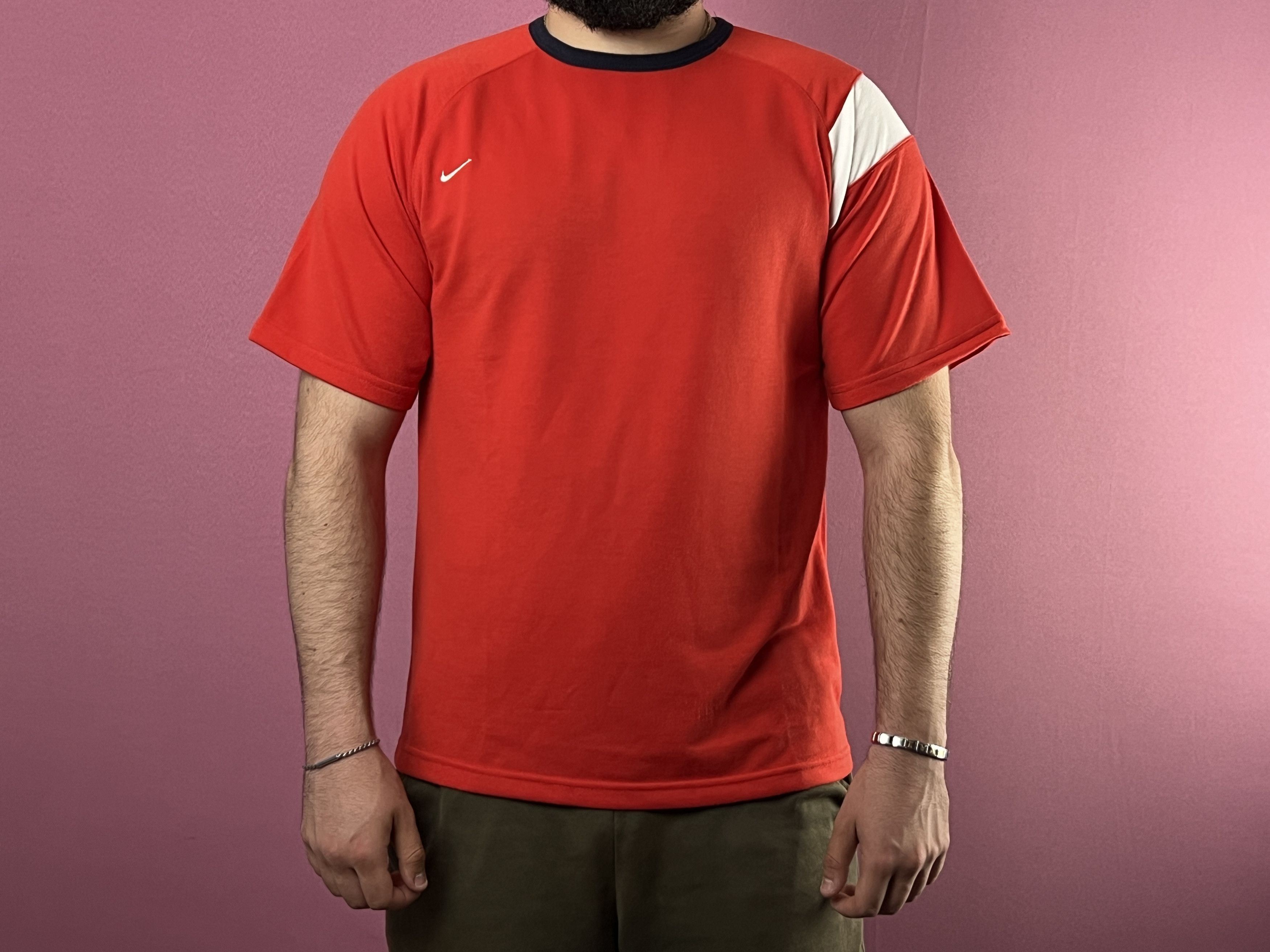 Nike × Vintage 90s Nike Vintage Men's T-Shirt - L Size US L / EU 52-54 / 3 - 4 Thumbnail