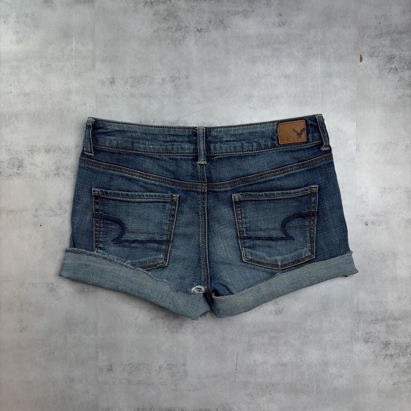 American Eagle Outfitters Y2K Blue American Eagle Grunge Skater Mini Denim Shorts Size 27" / US 4 / IT 40 - 1 Thumbnail