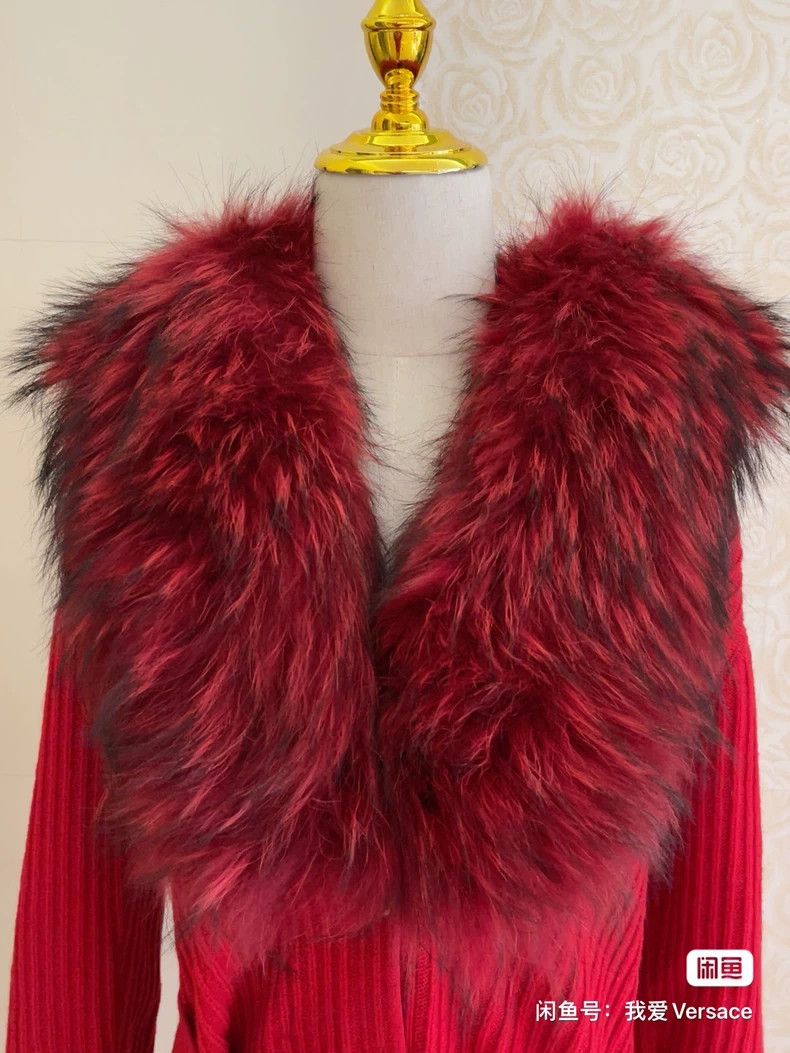 Versace Versace Wool knit jacket with a new large fur collar Size XL / US 12-14 / IT 48-50 - 3 Thumbnail