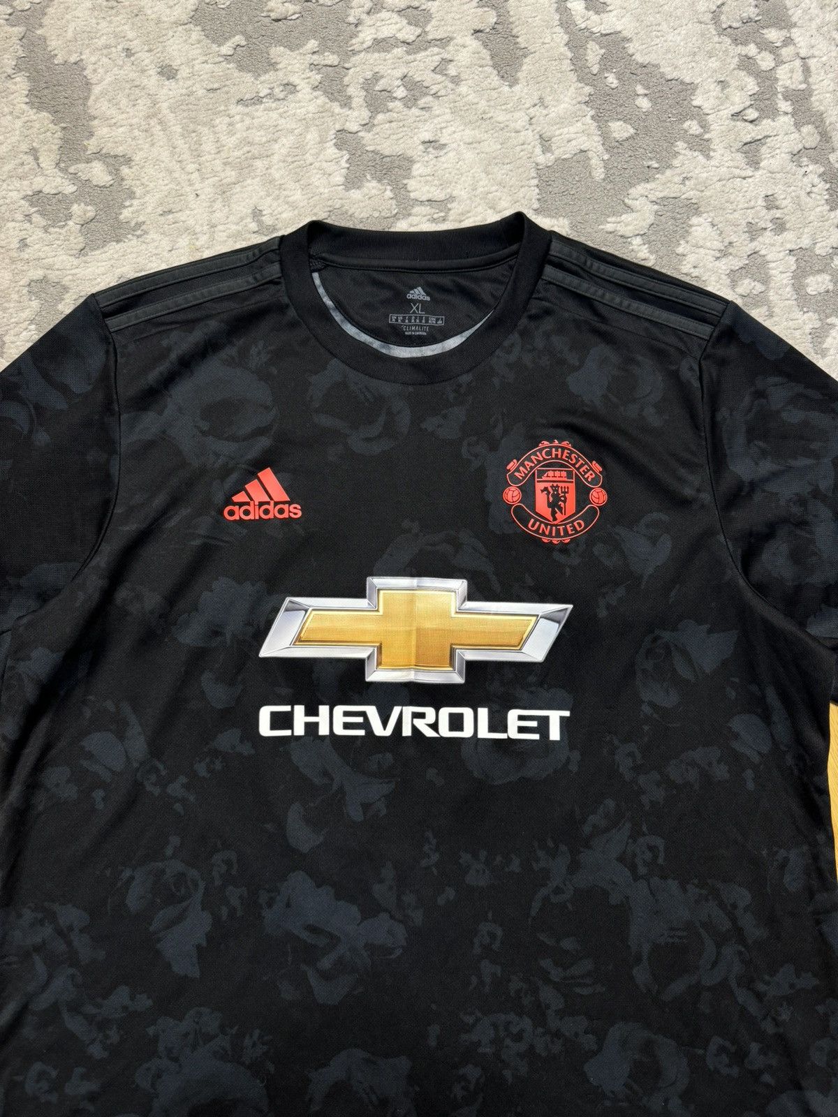 Adidas Soccer jersey Manchester United 18 B. Fernandes rare size XL Size US XL / EU 56 / 4 - 4 Thumbnail