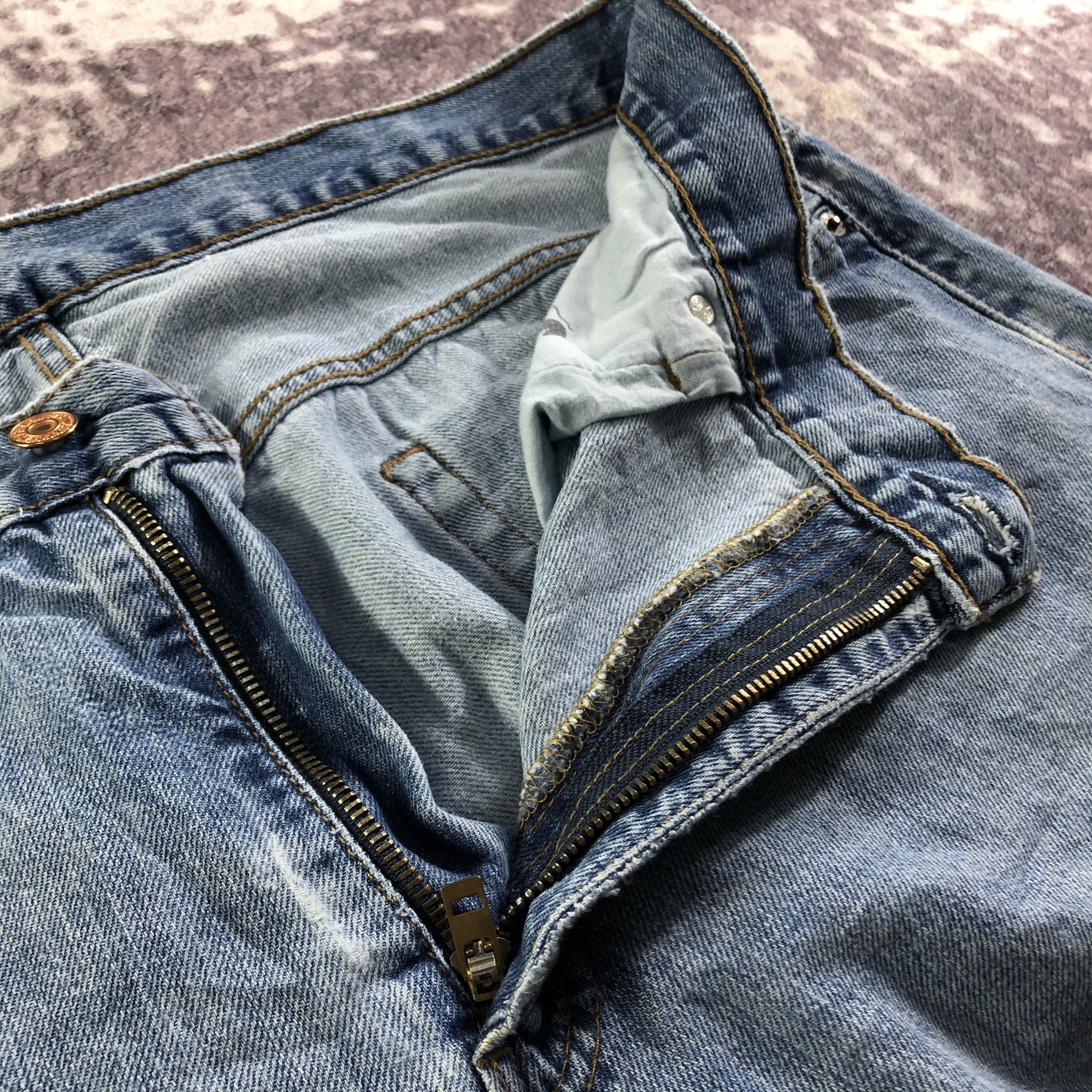Levi's × Vintage Vintage Blue Wash Levis 569 Jeans-JM3456 Size US 37 - 11 Thumbnail