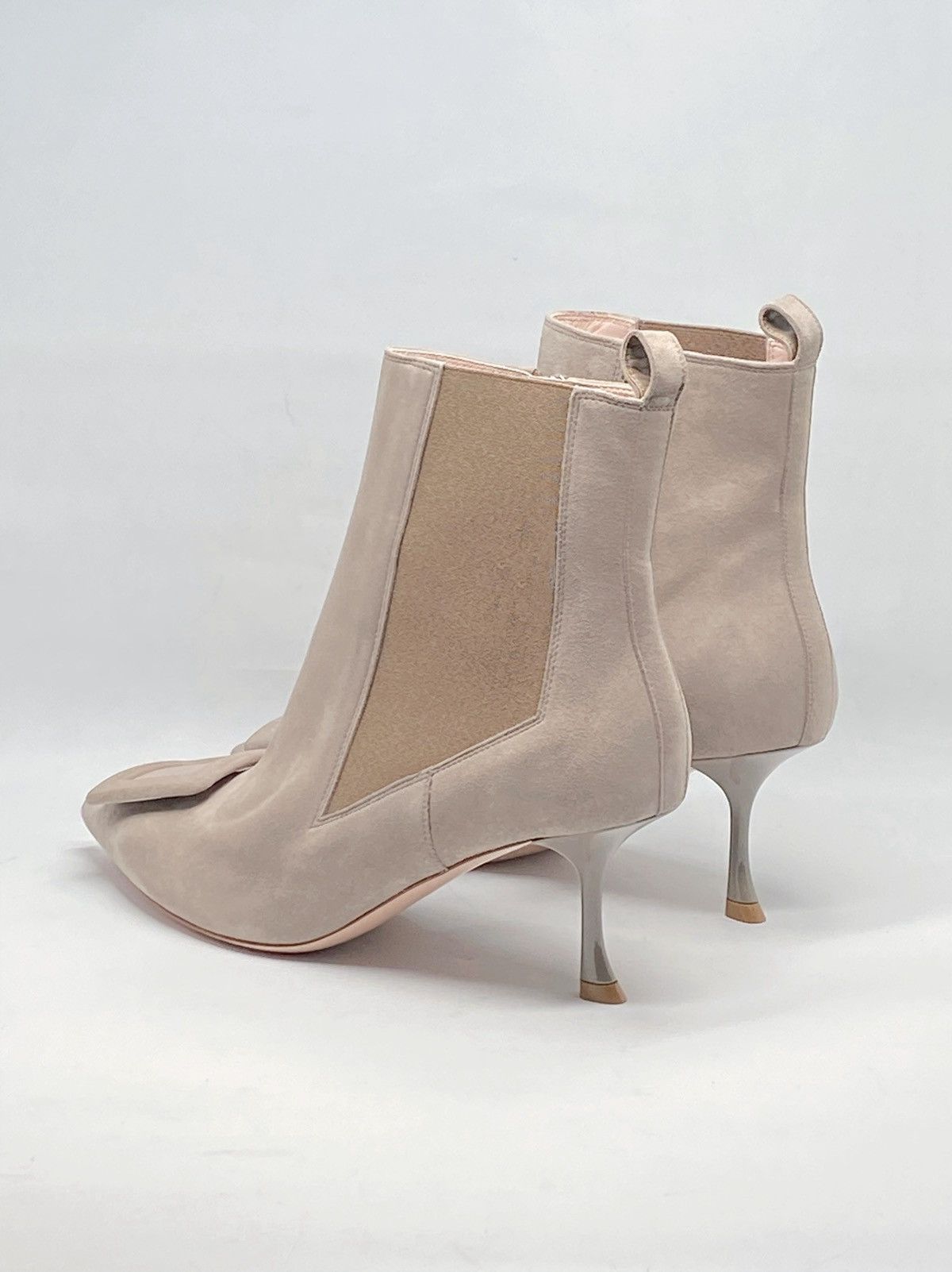 Roger Vivier Roger Vivier Viv In The City Suede Booties size 39.5 Size US 9.5 / IT 39.5 - 6 Thumbnail