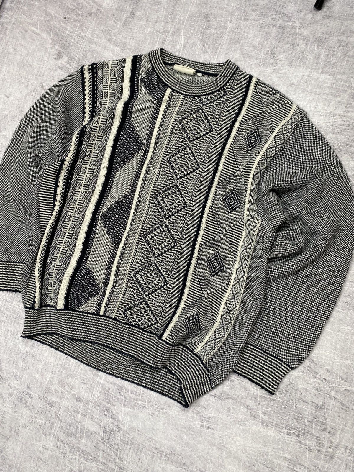 Coogi Vintage Gardeur black-white knitted sweater Size US L / EU 52-54 / 3 - 2 Thumbnail