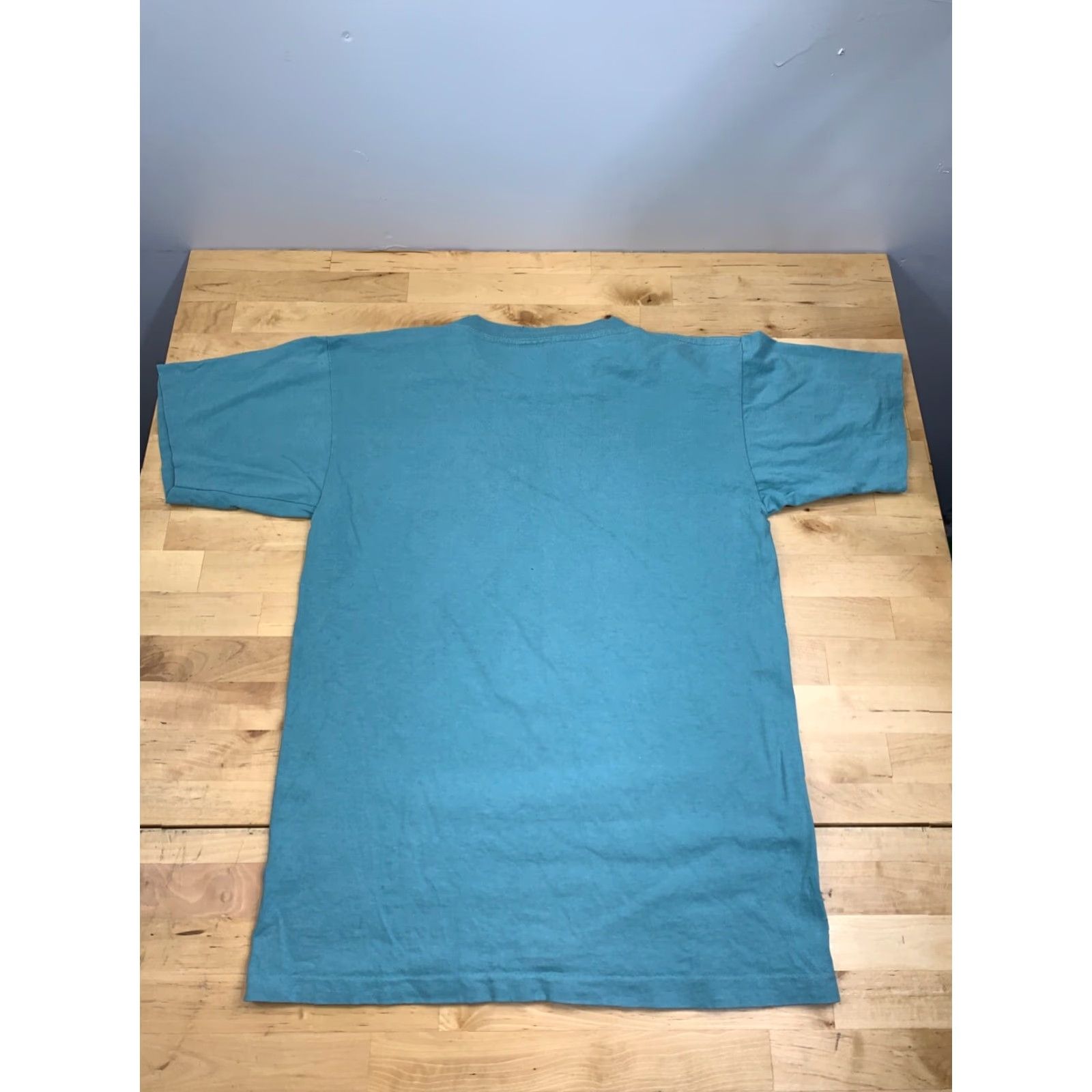 Vintage VINTAGE Alore T Shirt Small San Antonio Texas Embroidered Made in USA #4823 Size US S / EU 44-46 / 1 - 2 Thumbnail