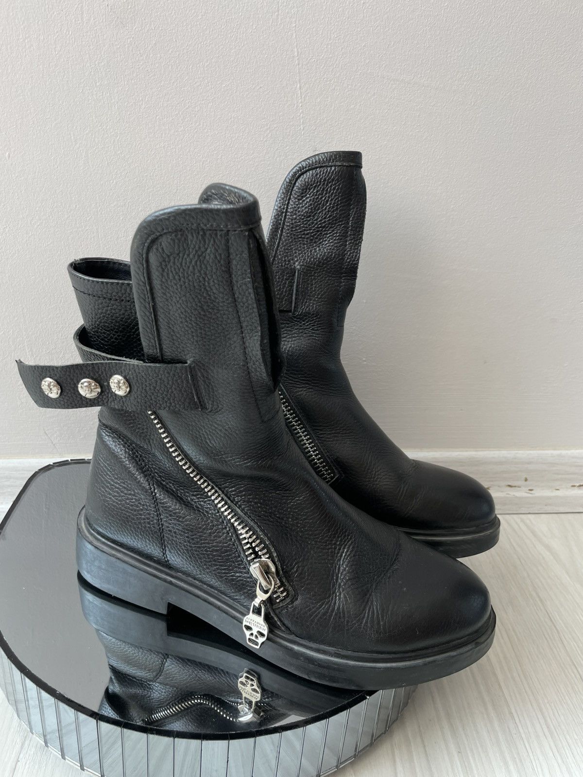 Alexander McQueen Alexander McQueen boots Size US 7.5 / IT 37.5 - 13 Thumbnail