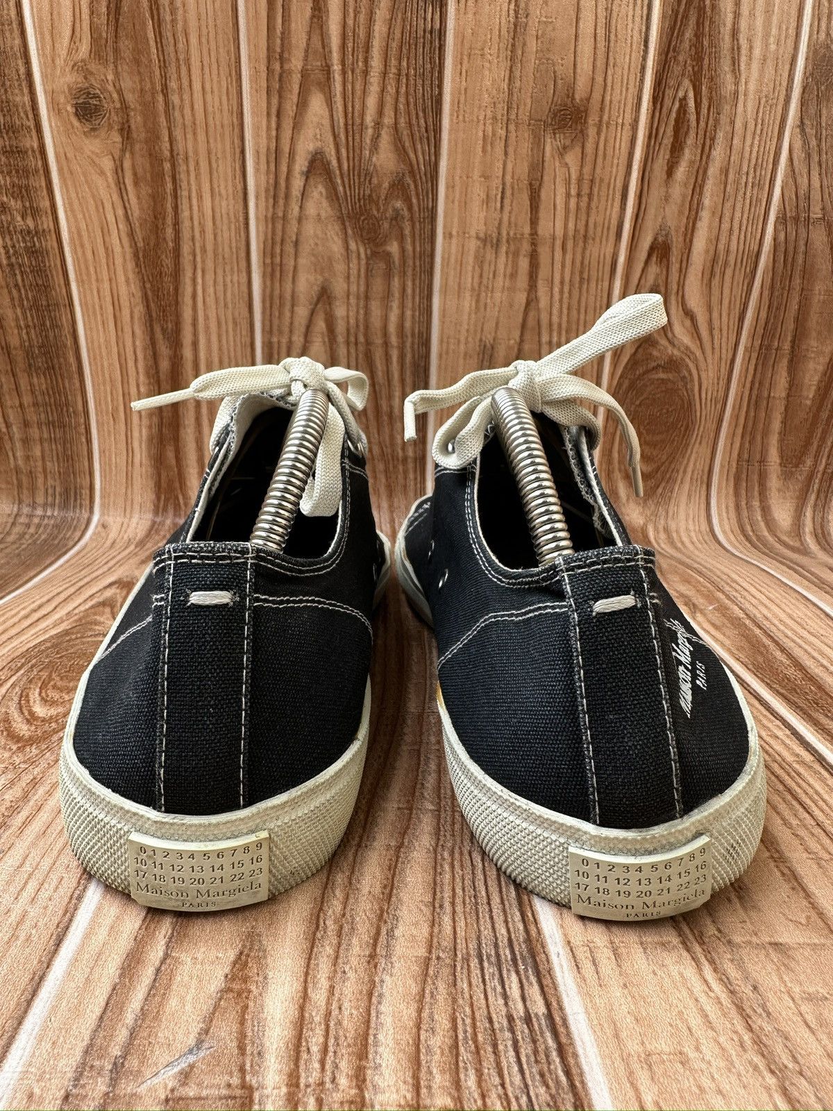 Maison Margiela Maison Margiela Canvas 'Tabi' Lowtops Size US 10 / EU 43 - 13 Thumbnail